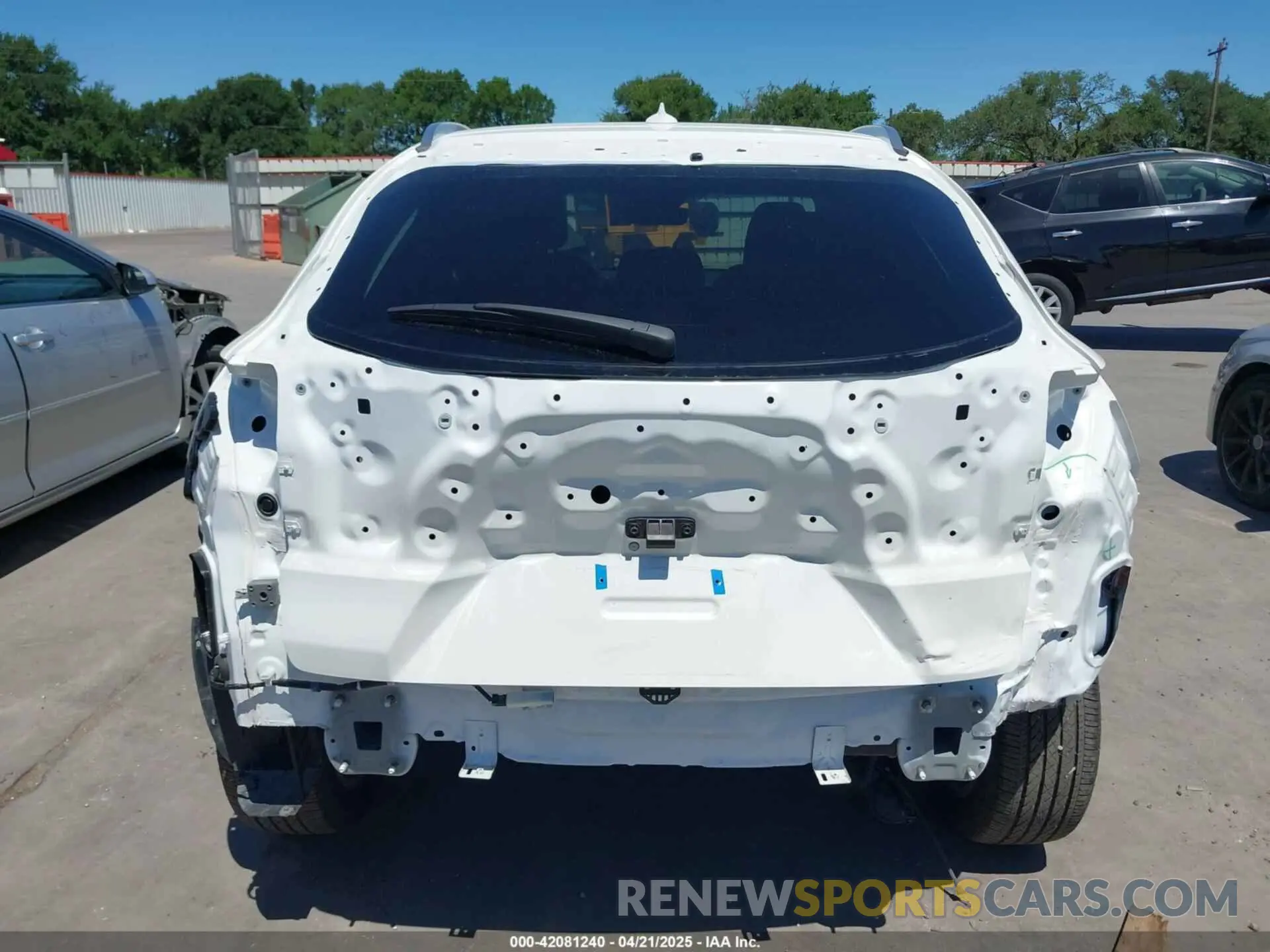17 Photograph of a damaged car 3MVDMBDM9SM788547 MAZDA CX-30 2025