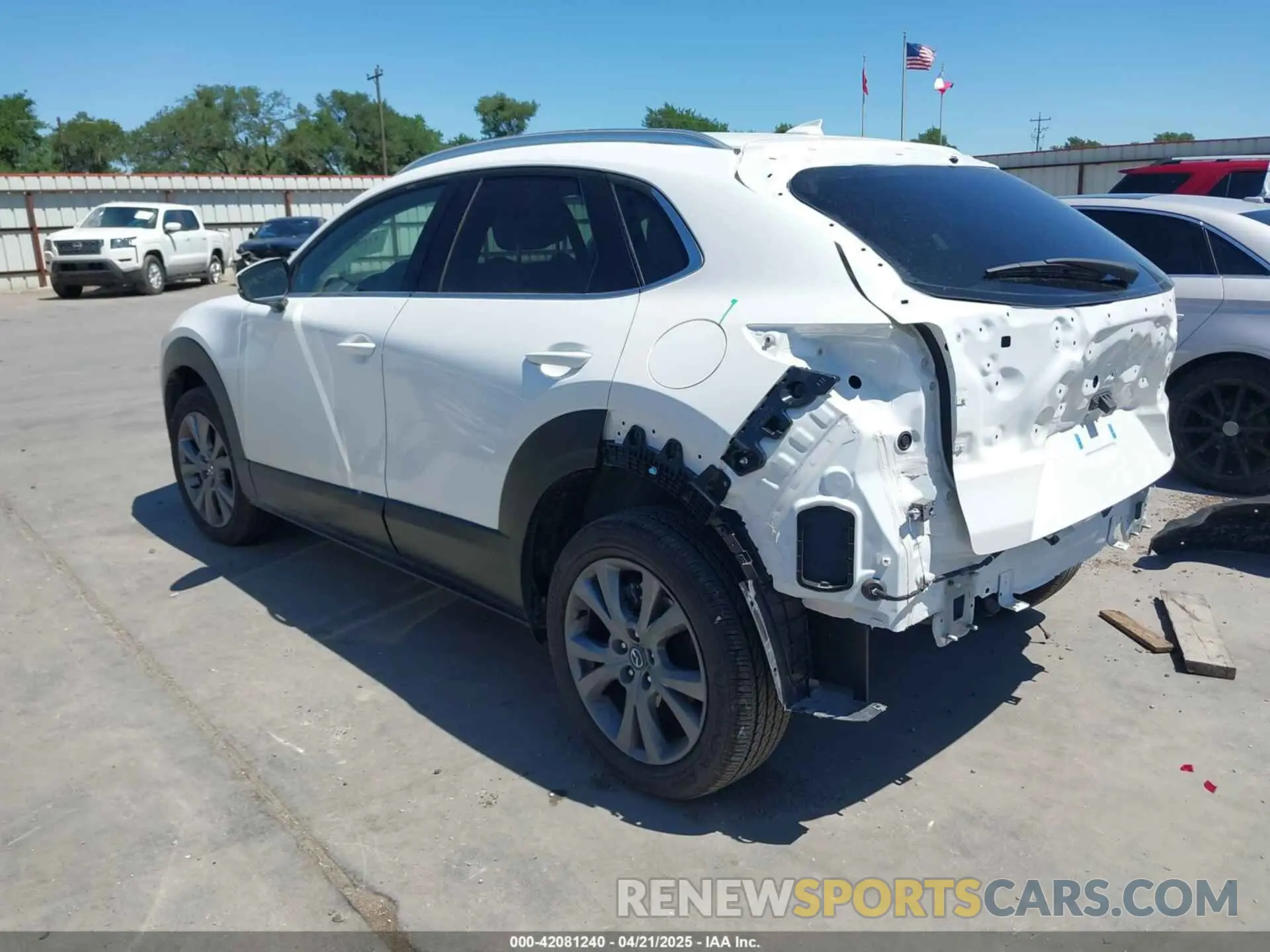 3 Photograph of a damaged car 3MVDMBDM9SM788547 MAZDA CX-30 2025