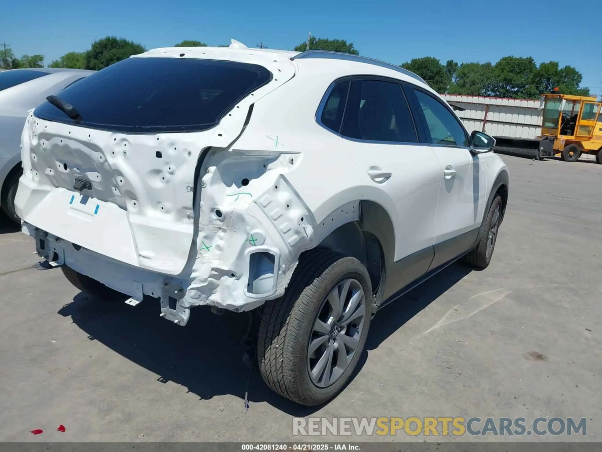 4 Photograph of a damaged car 3MVDMBDM9SM788547 MAZDA CX-30 2025