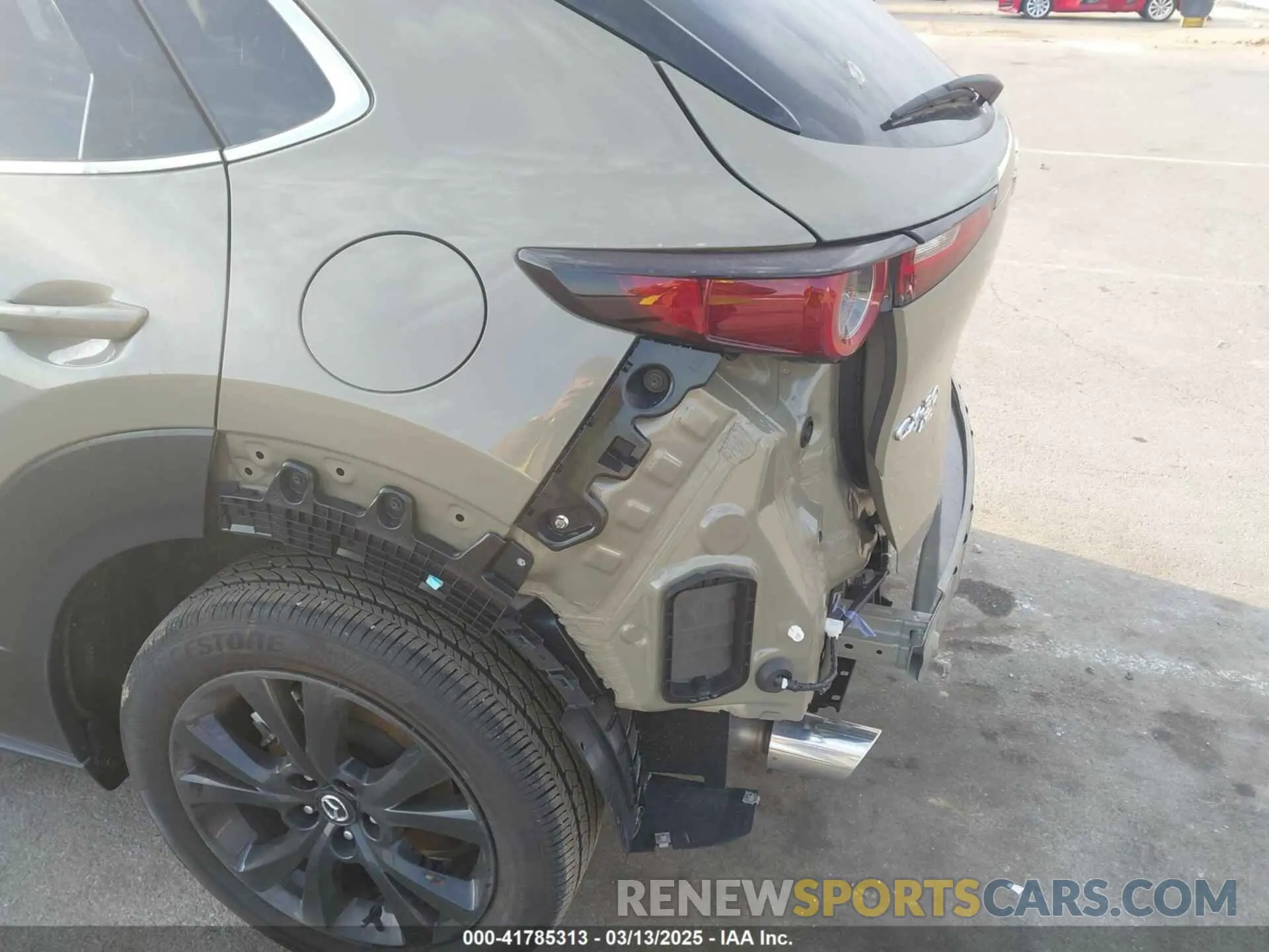 19 Photograph of a damaged car 3MVDMBXY5SM788253 MAZDA CX-30 2025