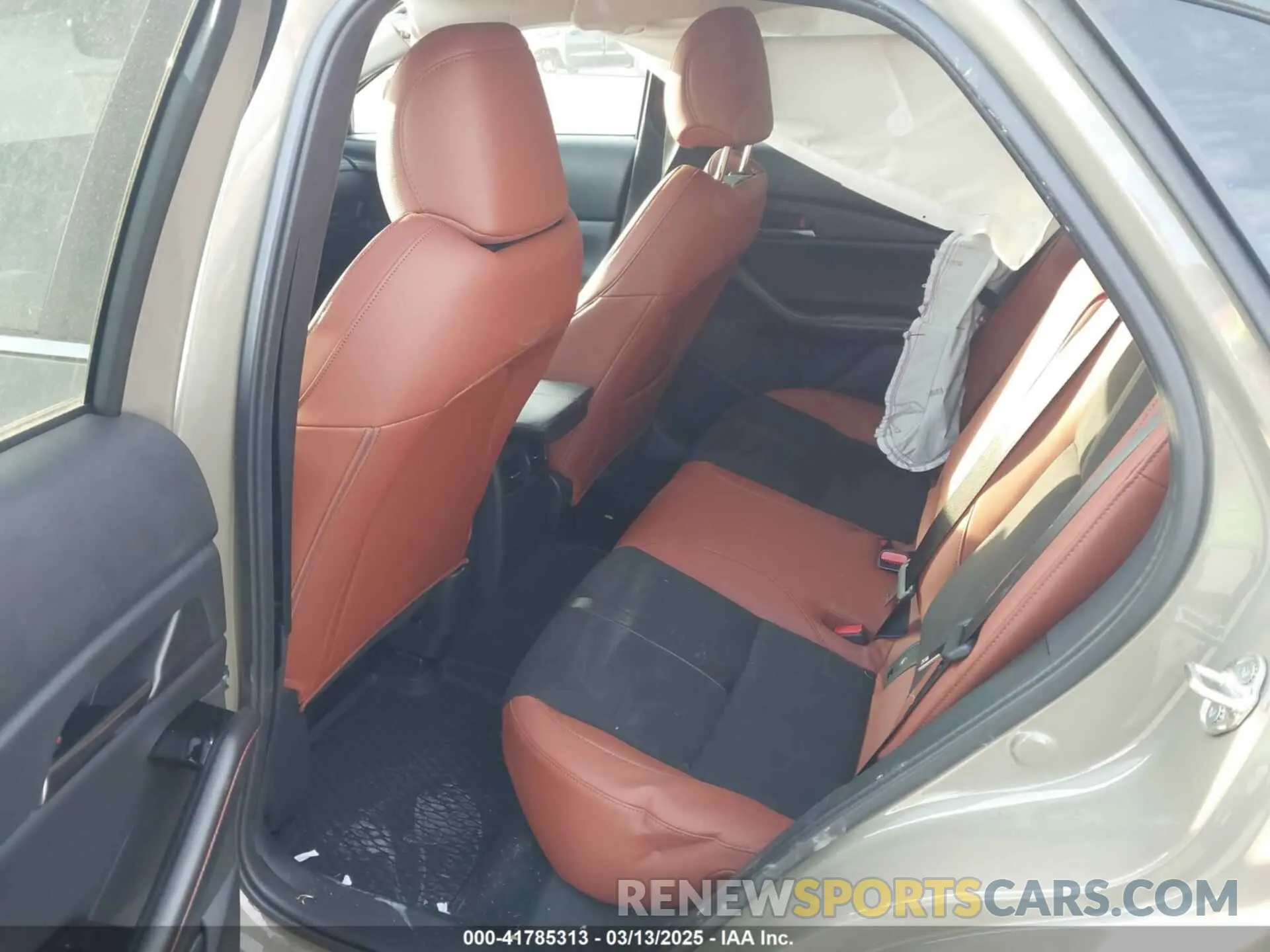 8 Photograph of a damaged car 3MVDMBXY5SM788253 MAZDA CX-30 2025