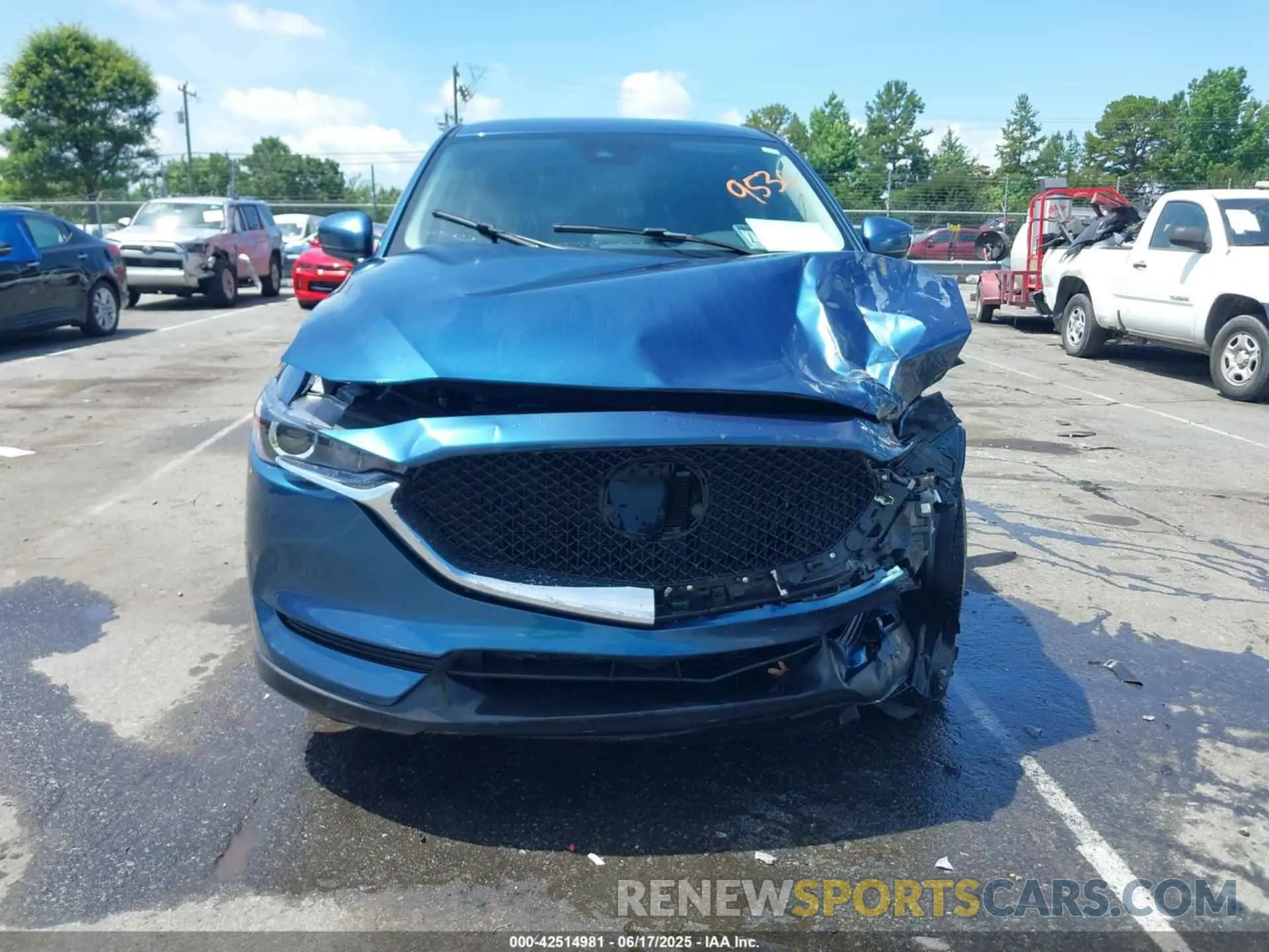 12 Photograph of a damaged car JM3KFABM1K1699530 MAZDA CX-5 2019