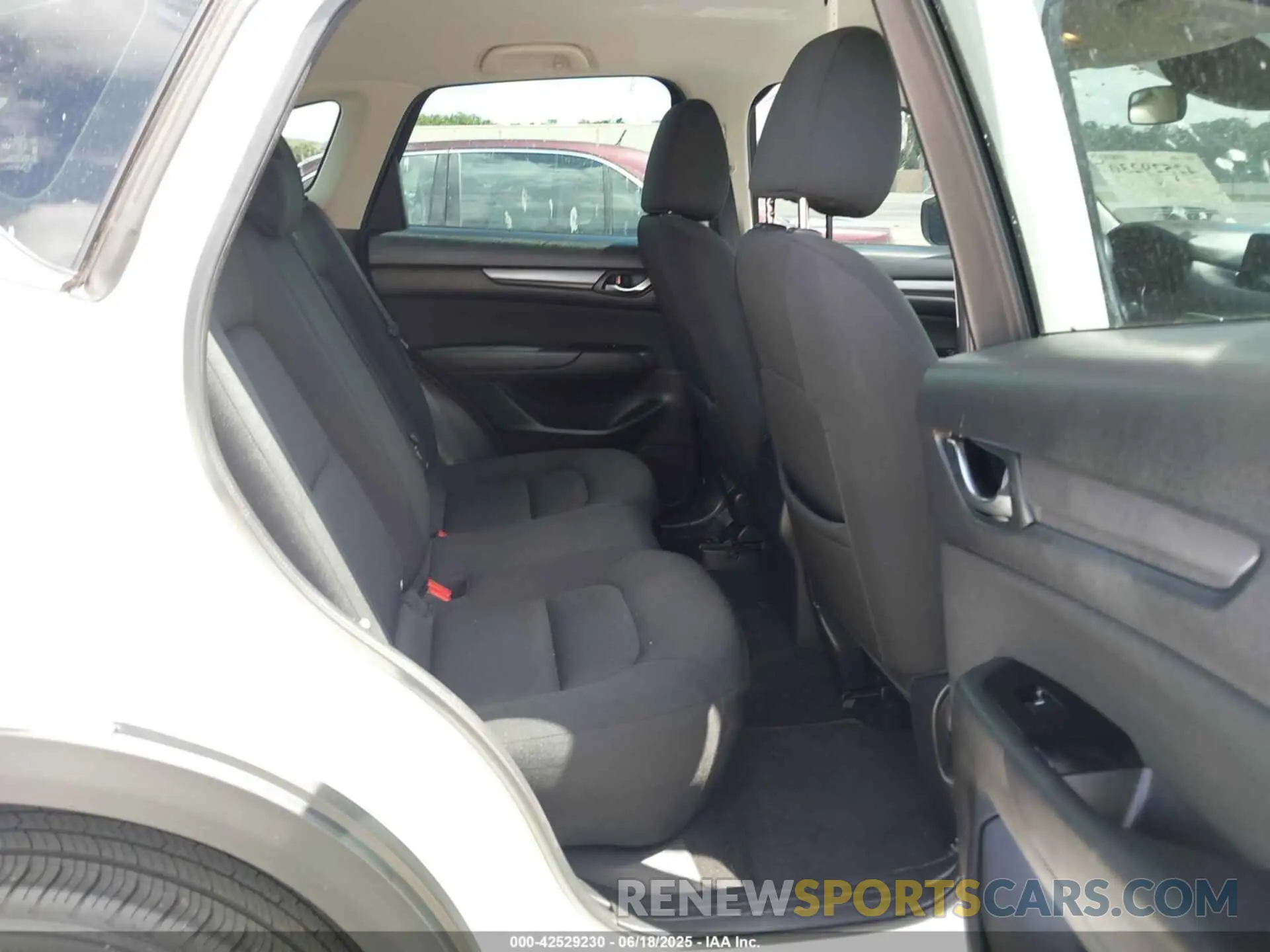 8 Photograph of a damaged car JM3KFABM3K0532947 MAZDA CX-5 2019