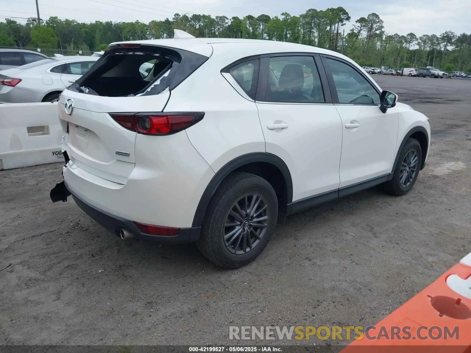 4 Photograph of a damaged car JM3KFABM4K0580263 MAZDA CX-5 2019