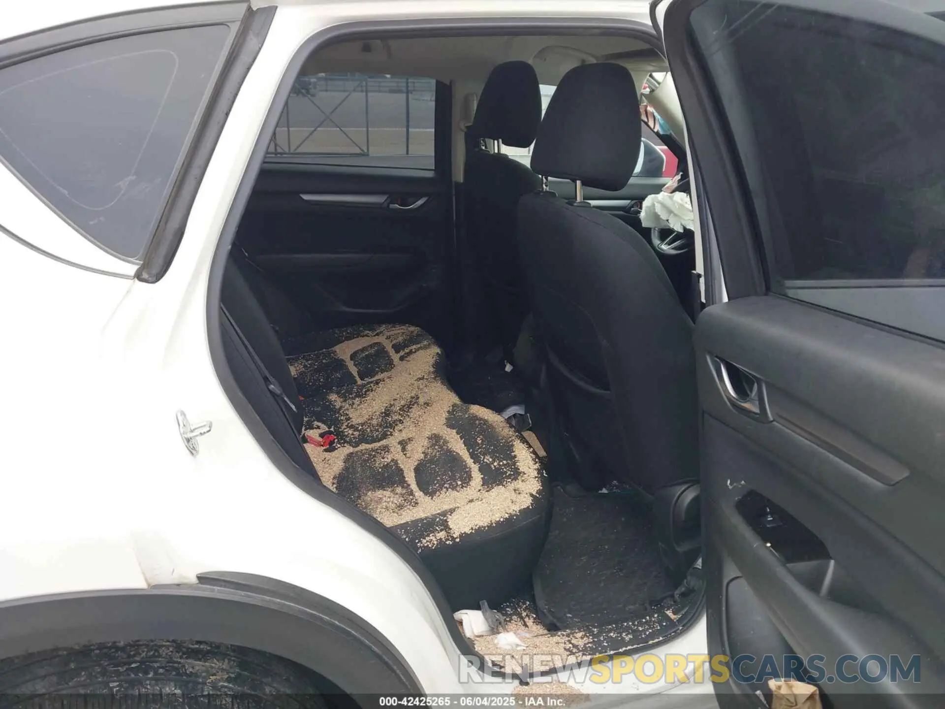 8 Photograph of a damaged car JM3KFABM6K0678744 MAZDA CX-5 2019