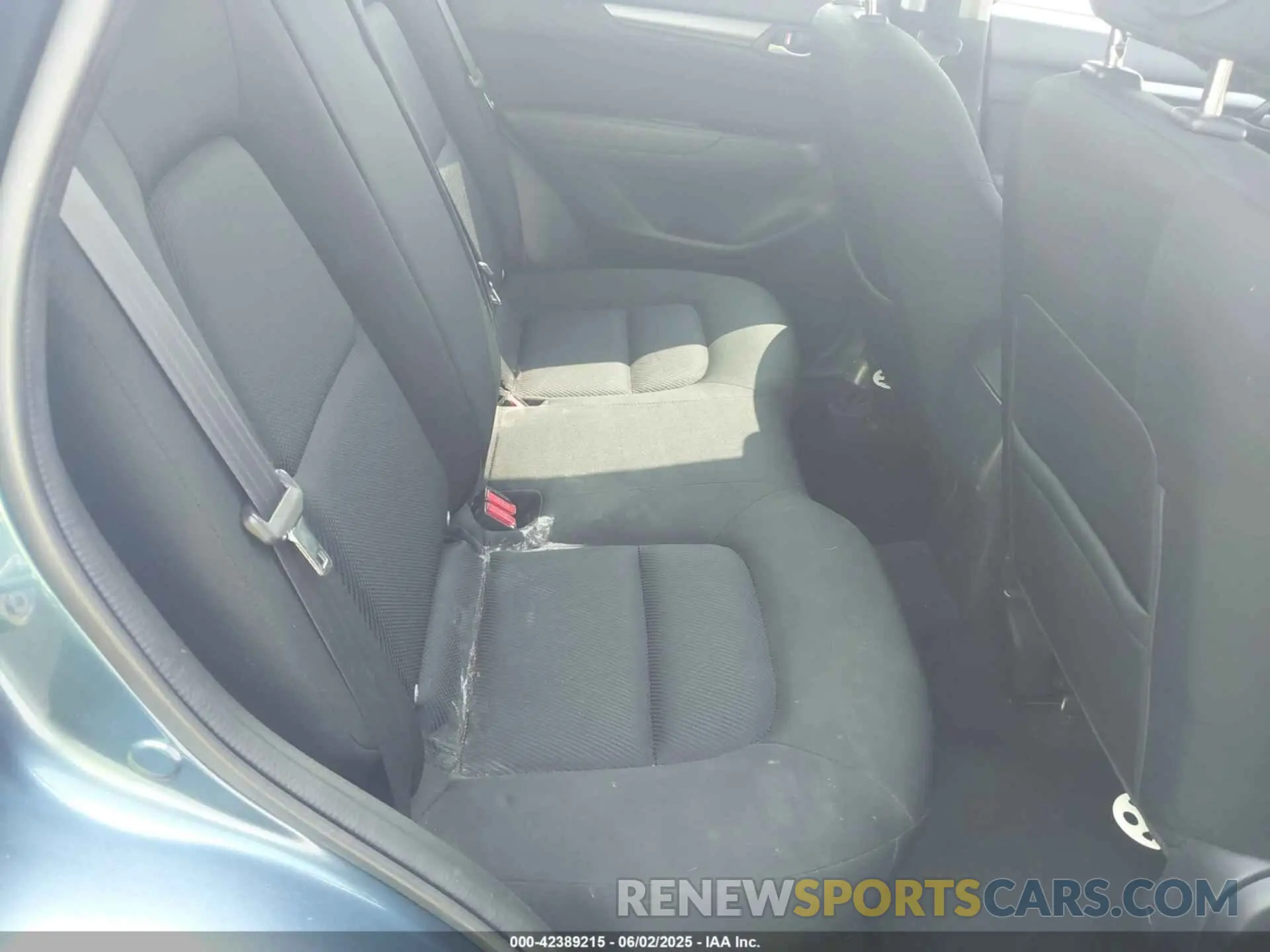 8 Photograph of a damaged car JM3KFABM6K1566536 MAZDA CX-5 2019