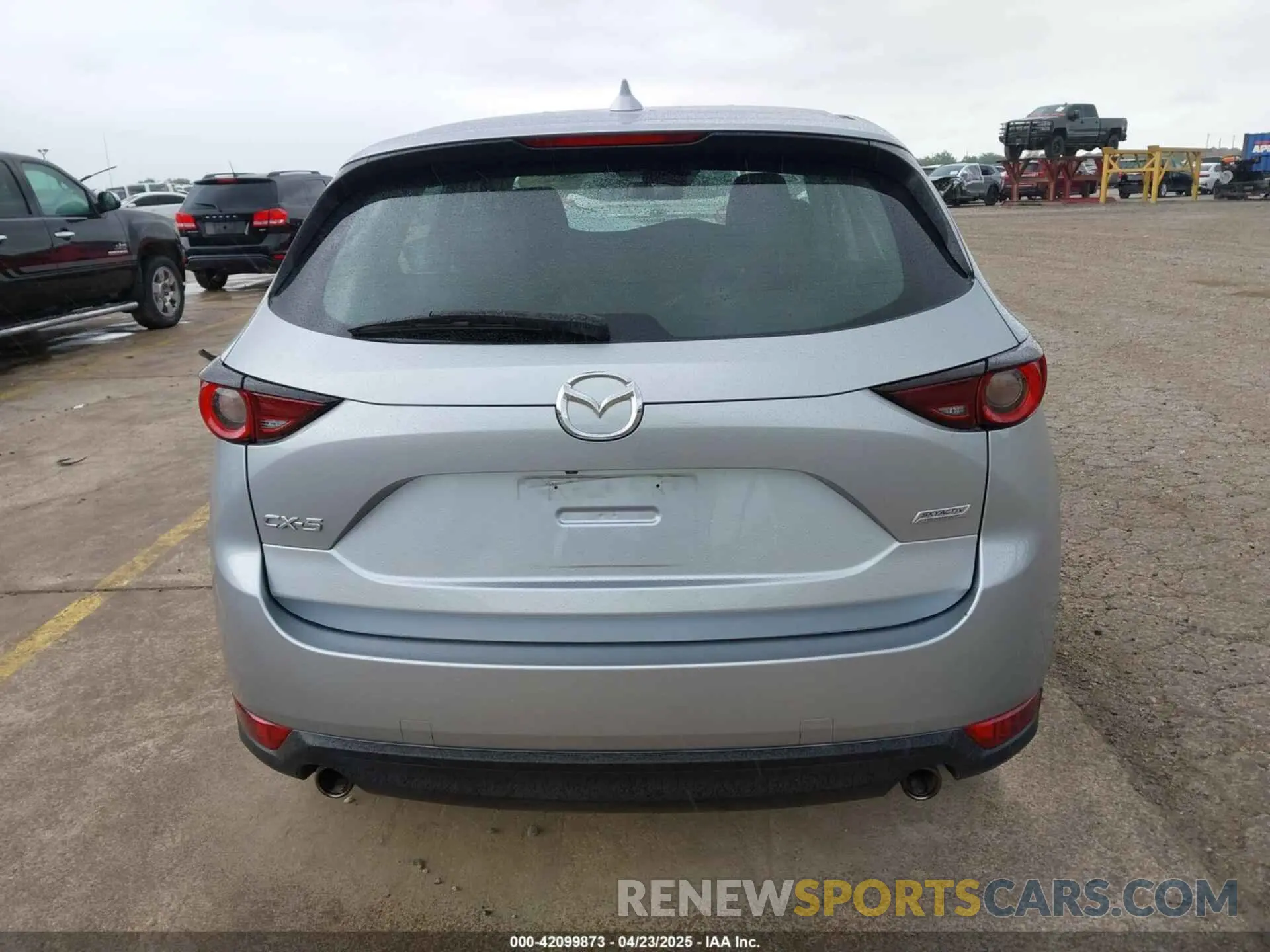 17 Photograph of a damaged car JM3KFABM7K0677571 MAZDA CX-5 2019