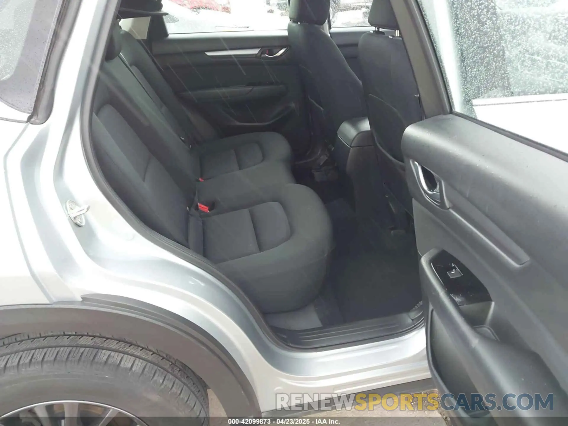 8 Photograph of a damaged car JM3KFABM7K0677571 MAZDA CX-5 2019