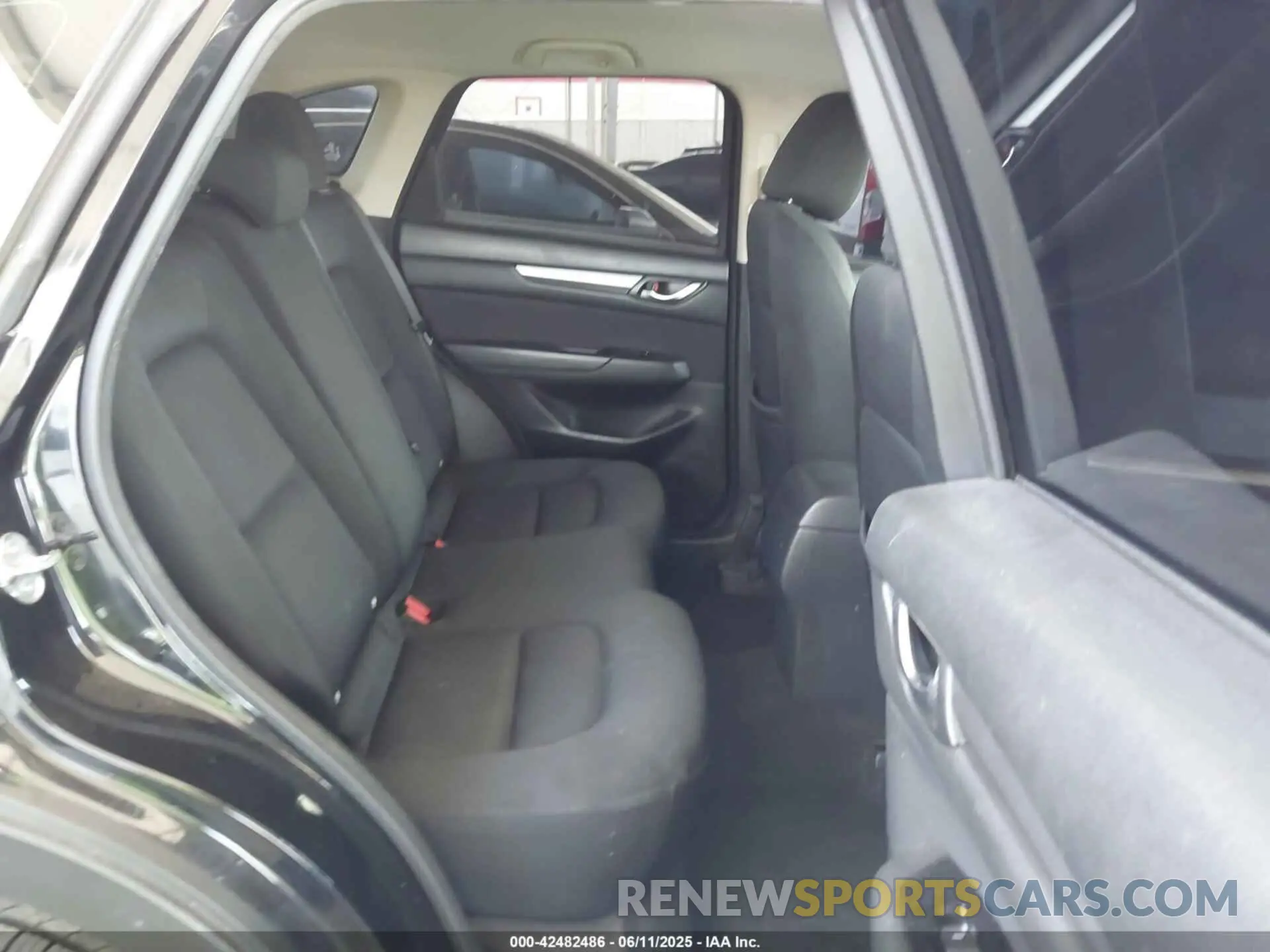 8 Photograph of a damaged car JM3KFABM8K0686859 MAZDA CX-5 2019