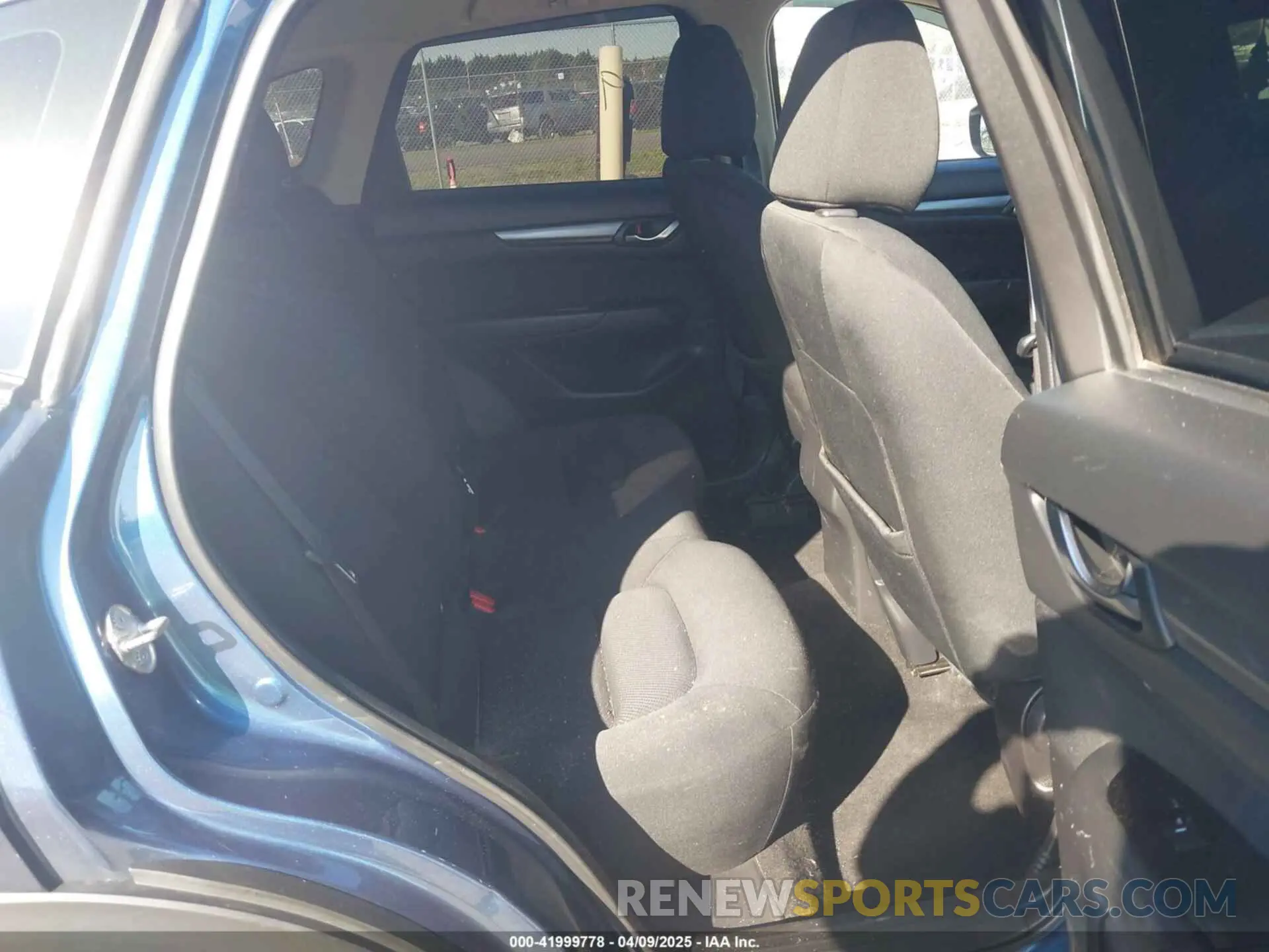 8 Photograph of a damaged car JM3KFABM9K1548600 MAZDA CX-5 2019