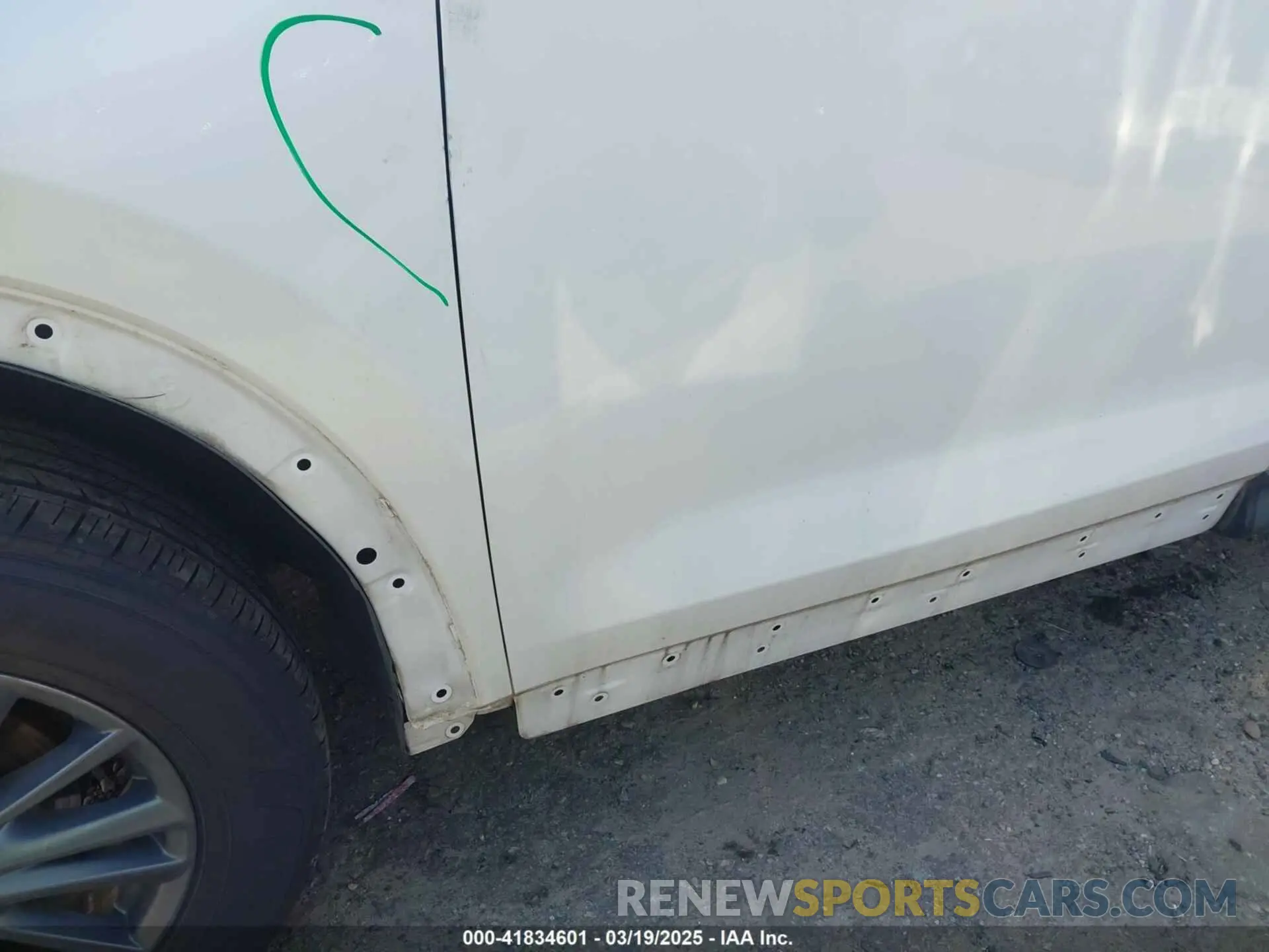 18 Photograph of a damaged car JM3KFABMXK1504069 MAZDA CX-5 2019