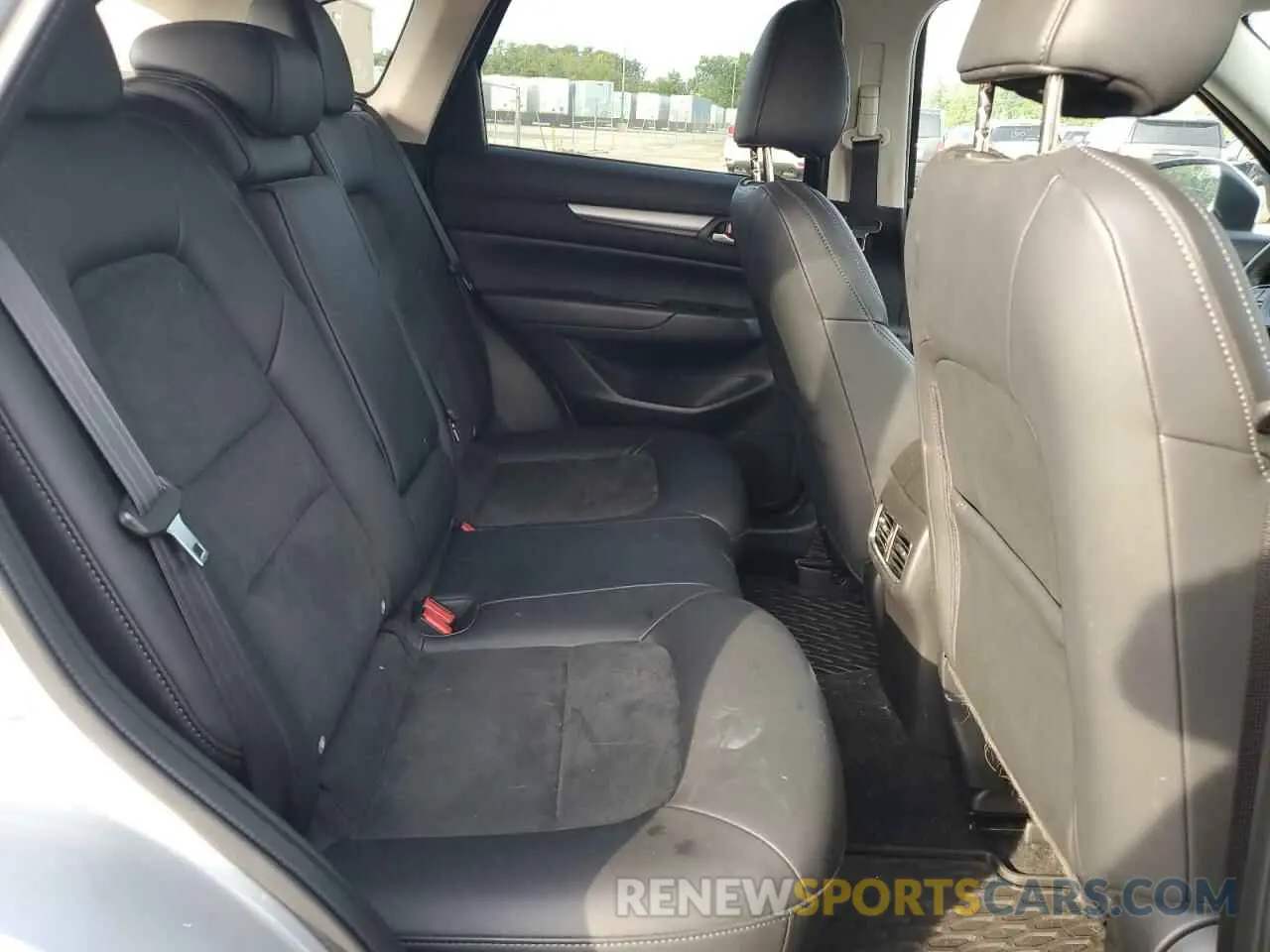 11 Photograph of a damaged car JM3KFACM0K1587977 MAZDA CX-5 2019