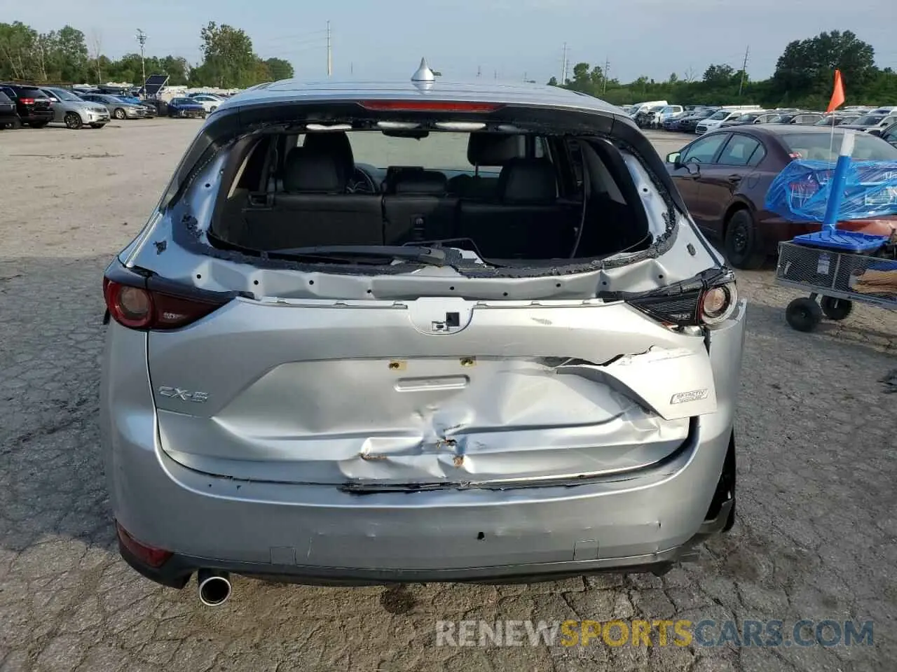 6 Photograph of a damaged car JM3KFACM0K1587977 MAZDA CX-5 2019