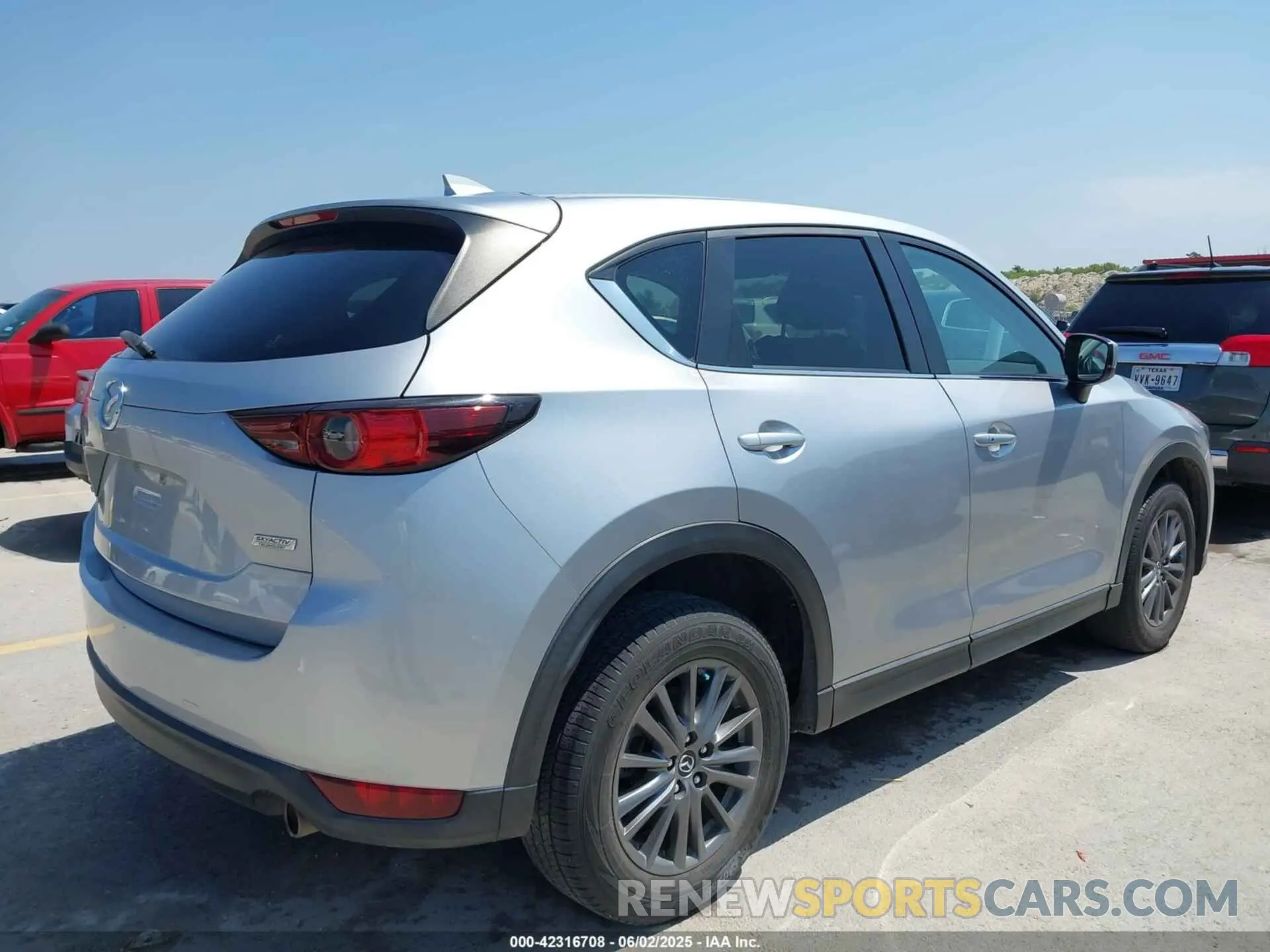 4 Photograph of a damaged car JM3KFACM1K1507229 MAZDA CX-5 2019