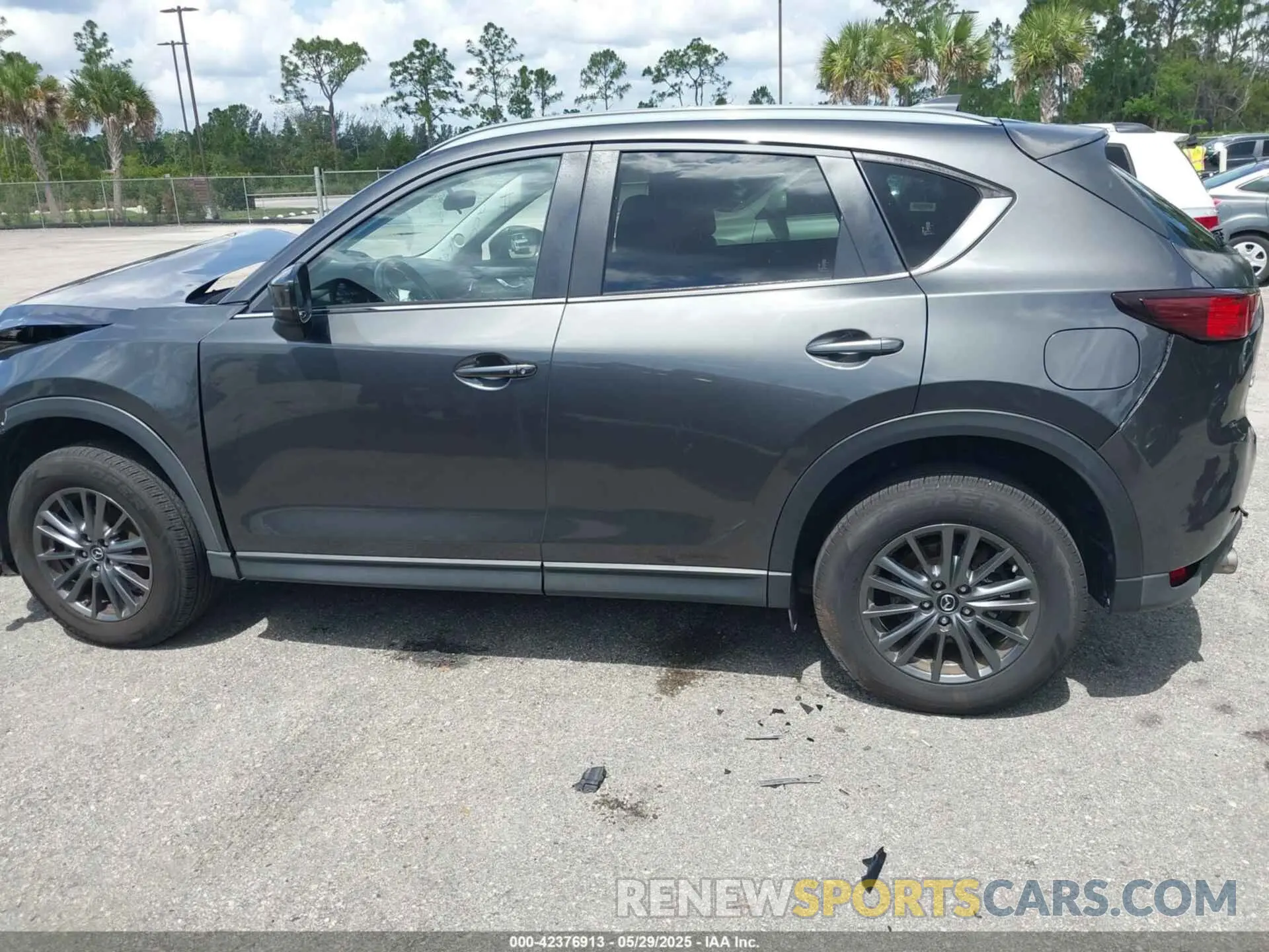 13 Photograph of a damaged car JM3KFACM3K0607905 MAZDA CX-5 2019