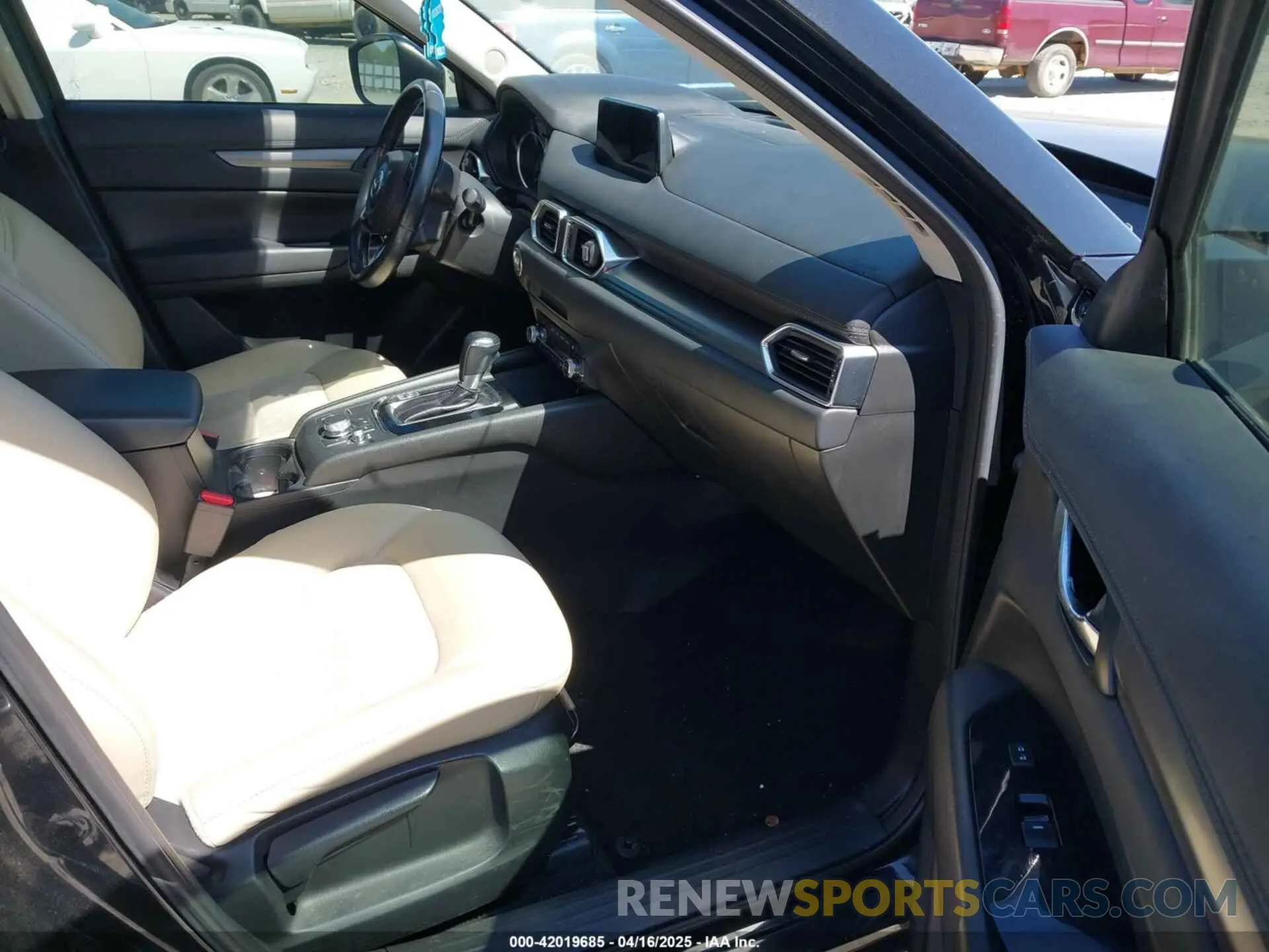 5 Photograph of a damaged car JM3KFACM4K1542170 MAZDA CX-5 2019