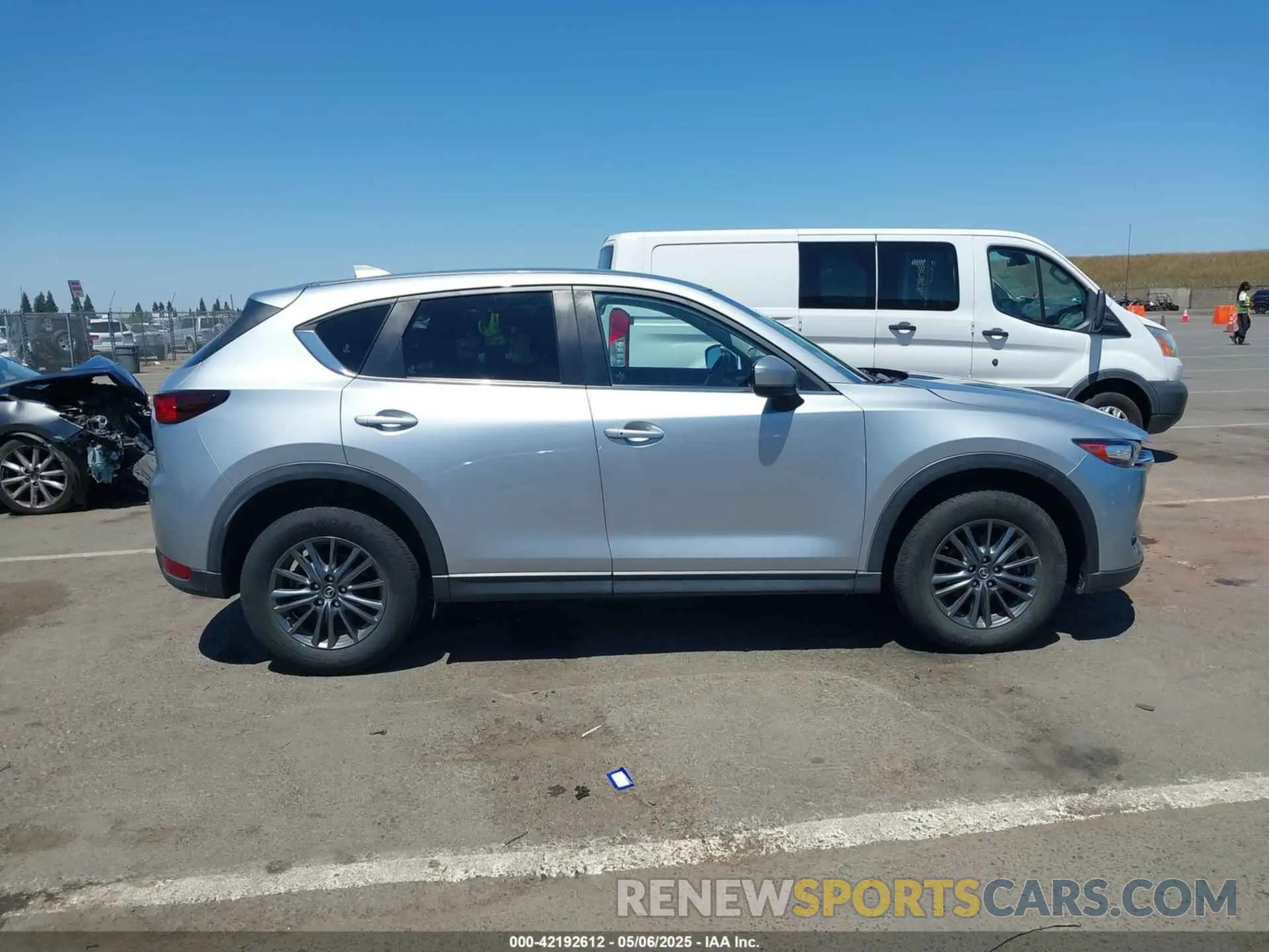 14 Photograph of a damaged car JM3KFACM4K1560958 MAZDA CX-5 2019