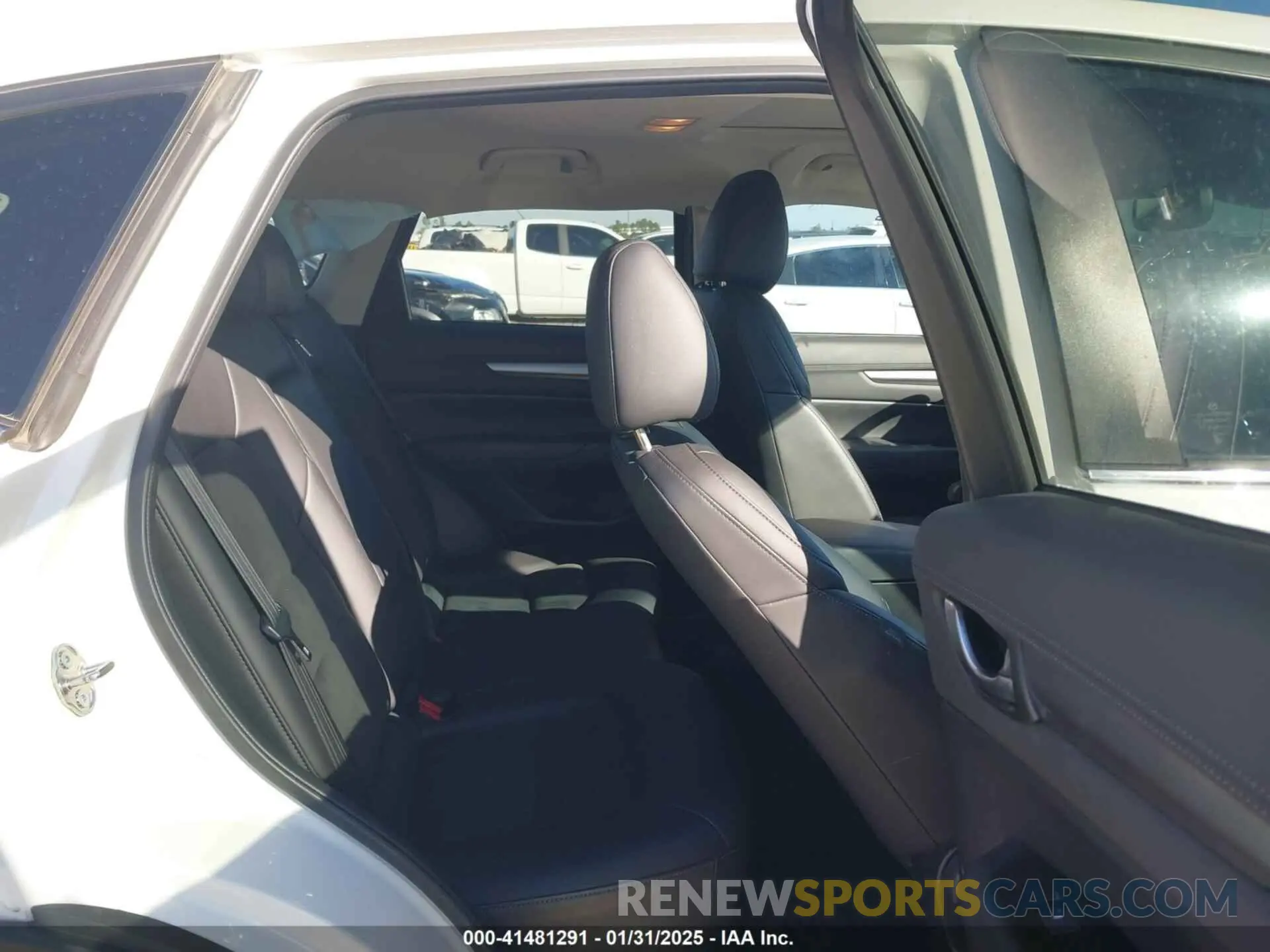 8 Photograph of a damaged car JM3KFACM4K1668352 MAZDA CX-5 2019