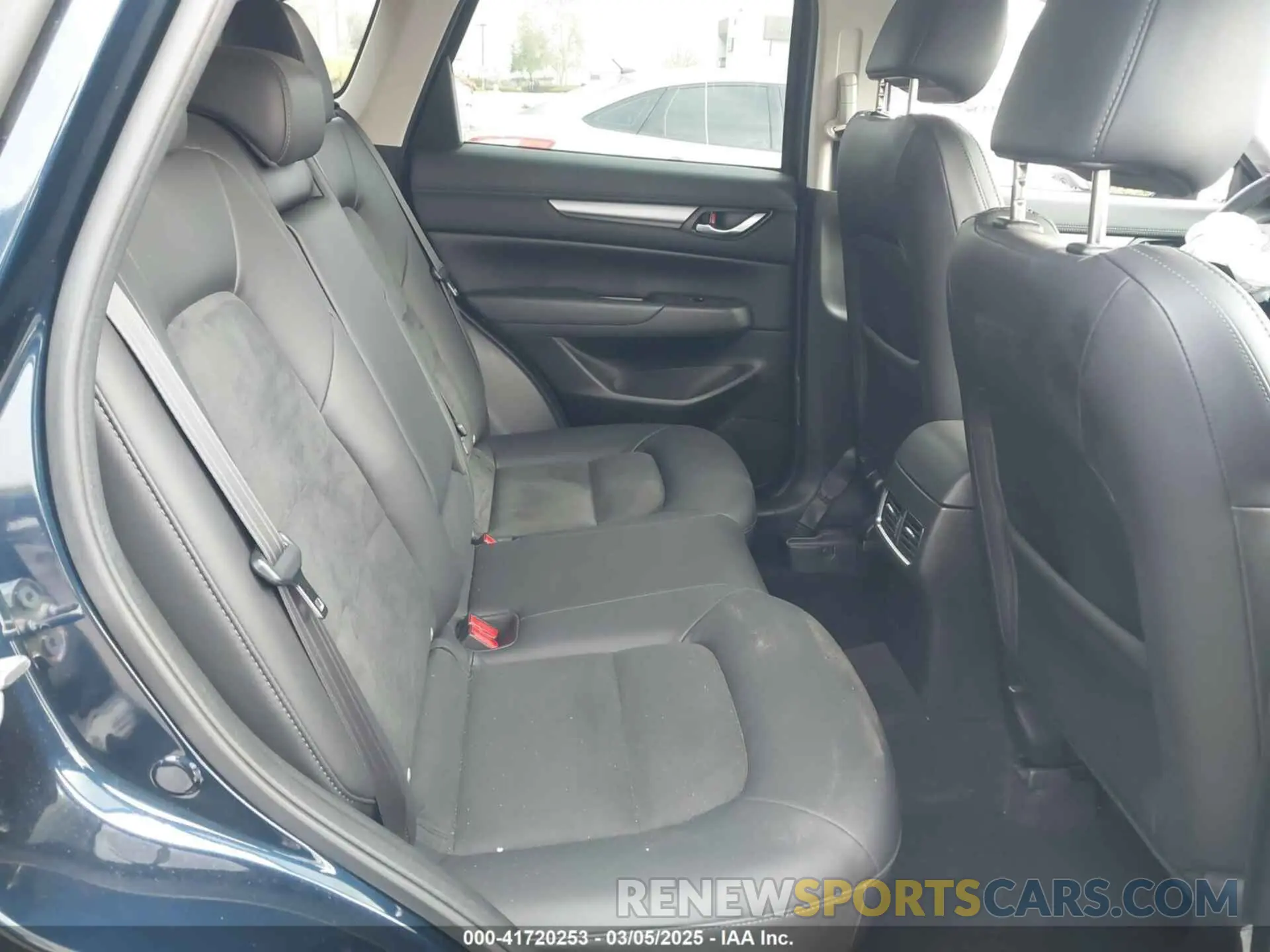 8 Photograph of a damaged car JM3KFACM5K0697137 MAZDA CX-5 2019