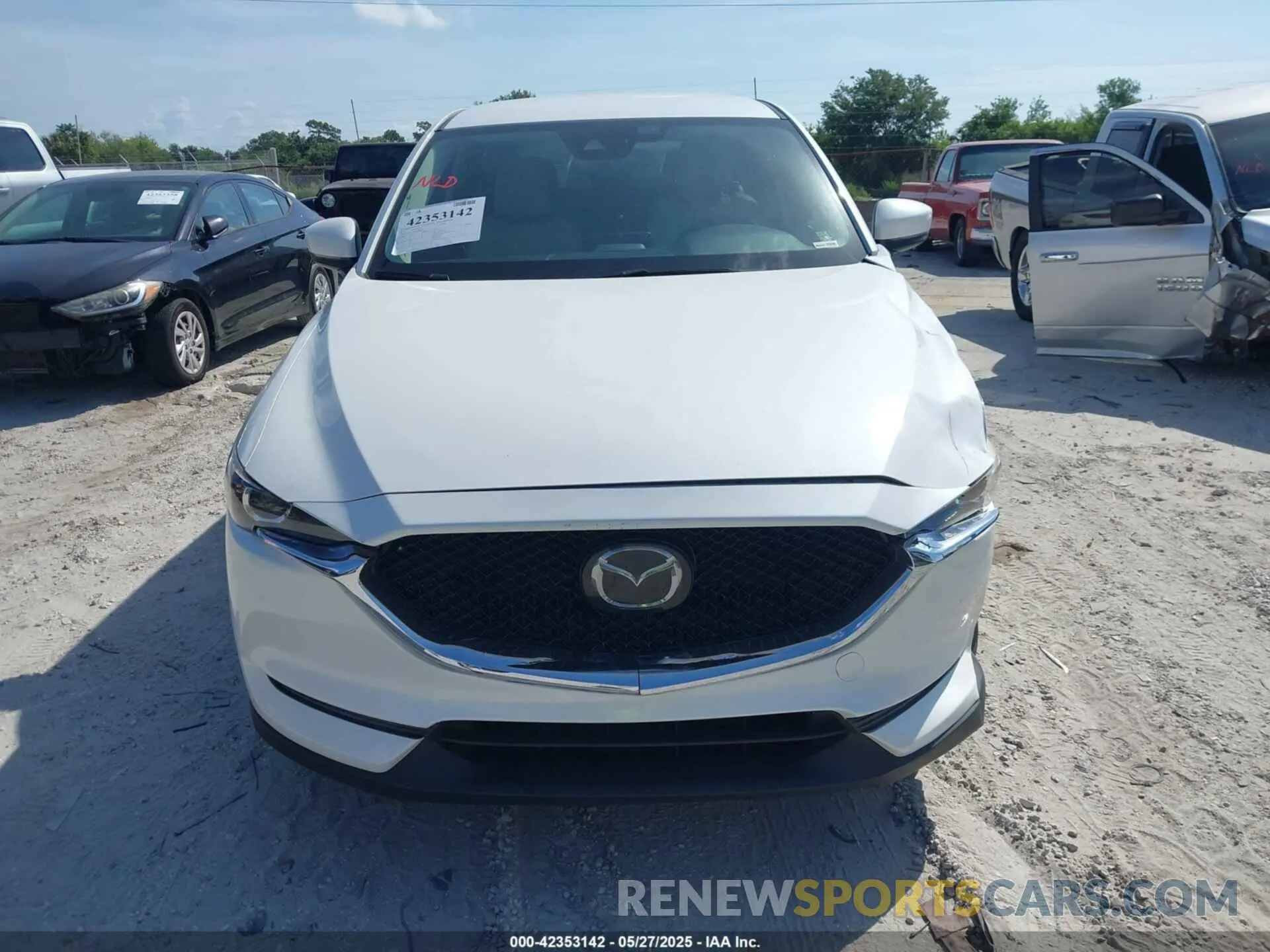 12 Photograph of a damaged car JM3KFACM6K1586025 MAZDA CX-5 2019