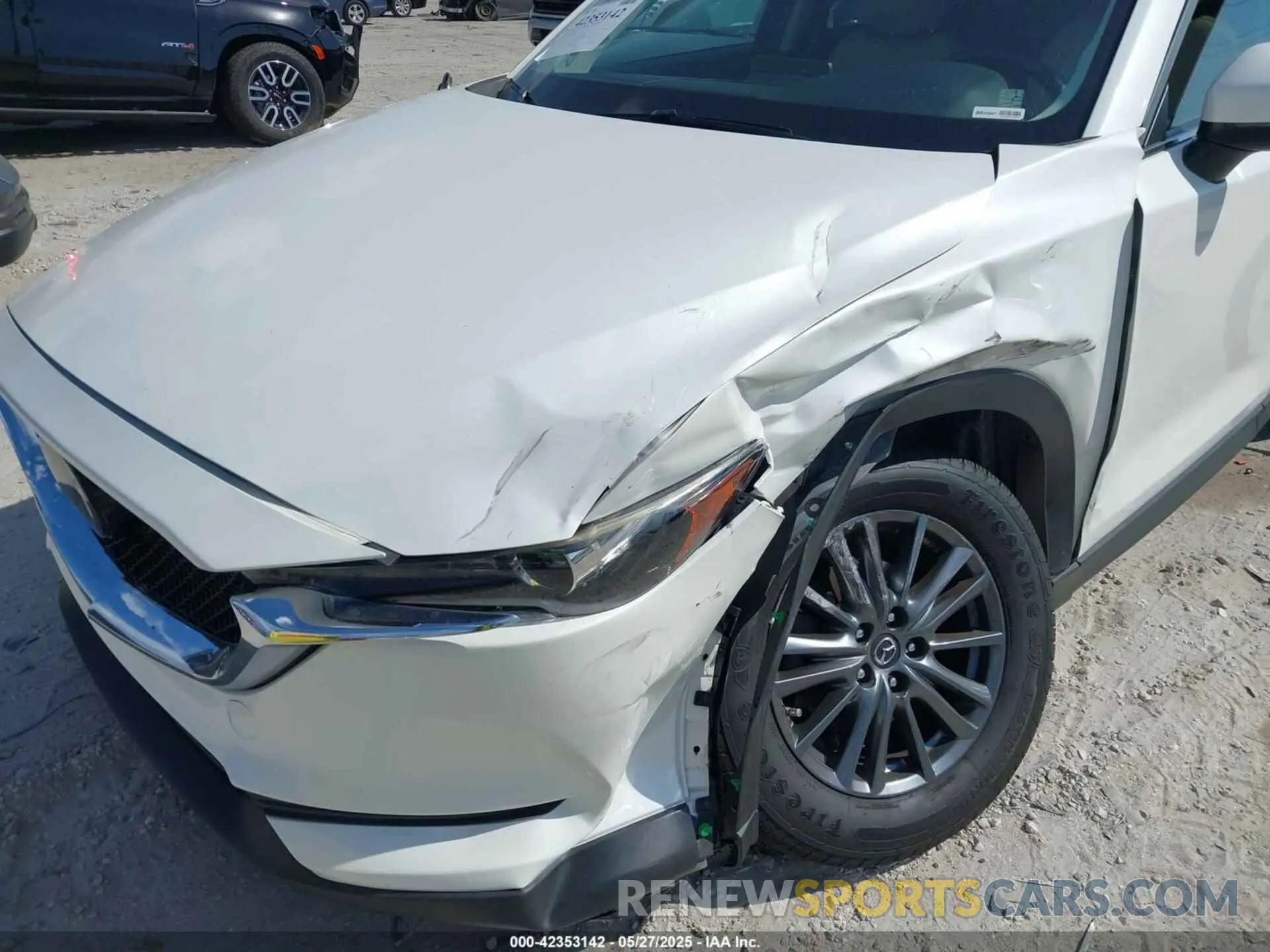 18 Photograph of a damaged car JM3KFACM6K1586025 MAZDA CX-5 2019