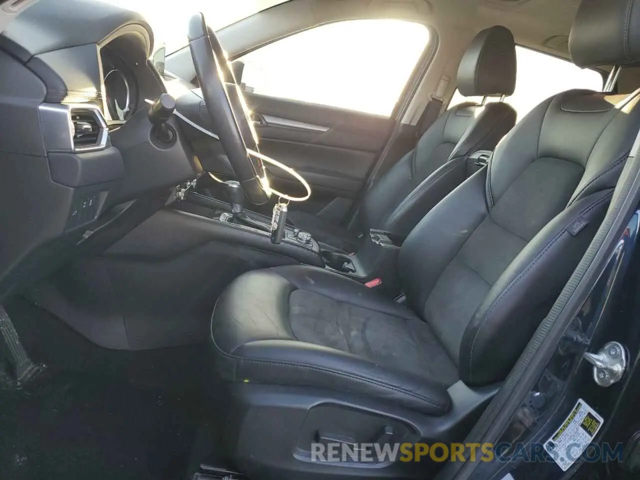 7 Photograph of a damaged car JM3KFACM7K1593064 MAZDA CX-5 2019