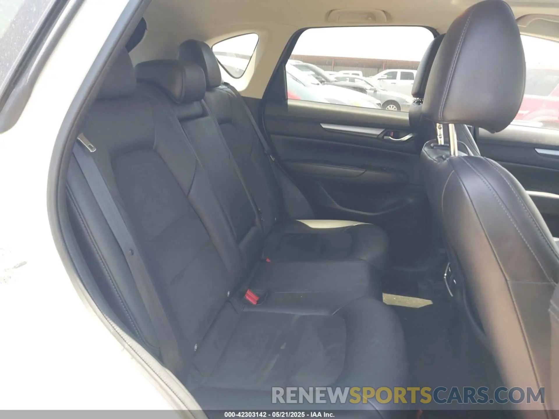 8 Photograph of a damaged car JM3KFACMXK0586695 MAZDA CX-5 2019