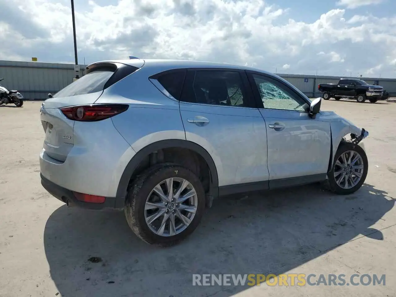 3 Photograph of a damaged car JM3KFADM0K1598704 MAZDA CX-5 2019
