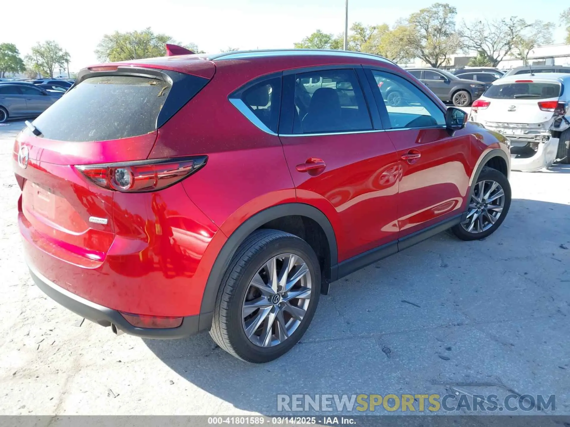 4 Photograph of a damaged car JM3KFADM1K1633203 MAZDA CX-5 2019