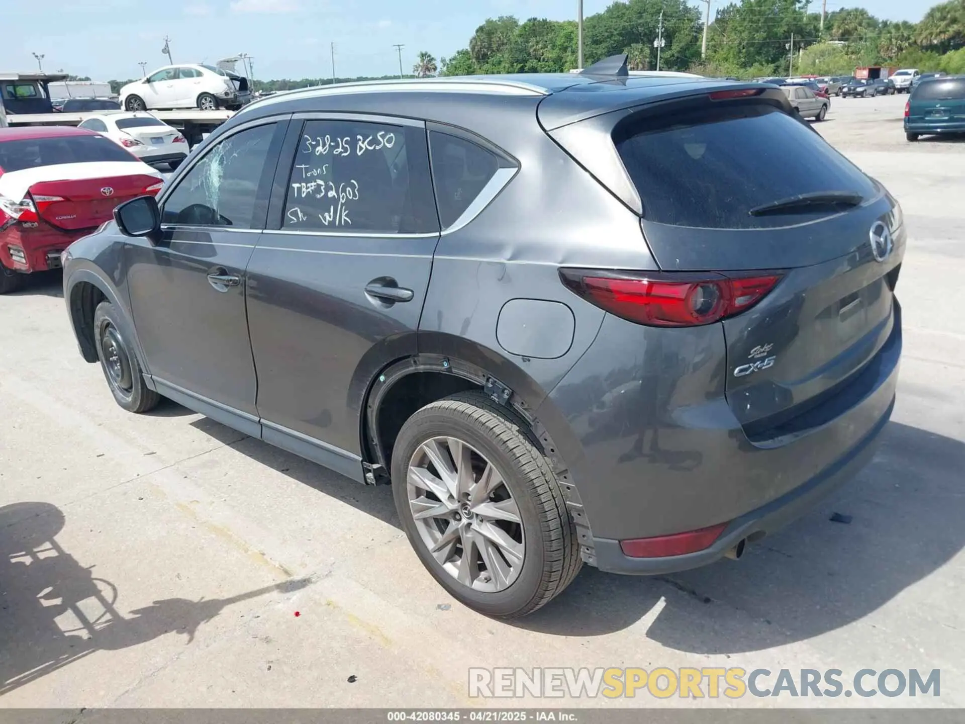 3 Photograph of a damaged car JM3KFADM4K1539770 MAZDA CX-5 2019