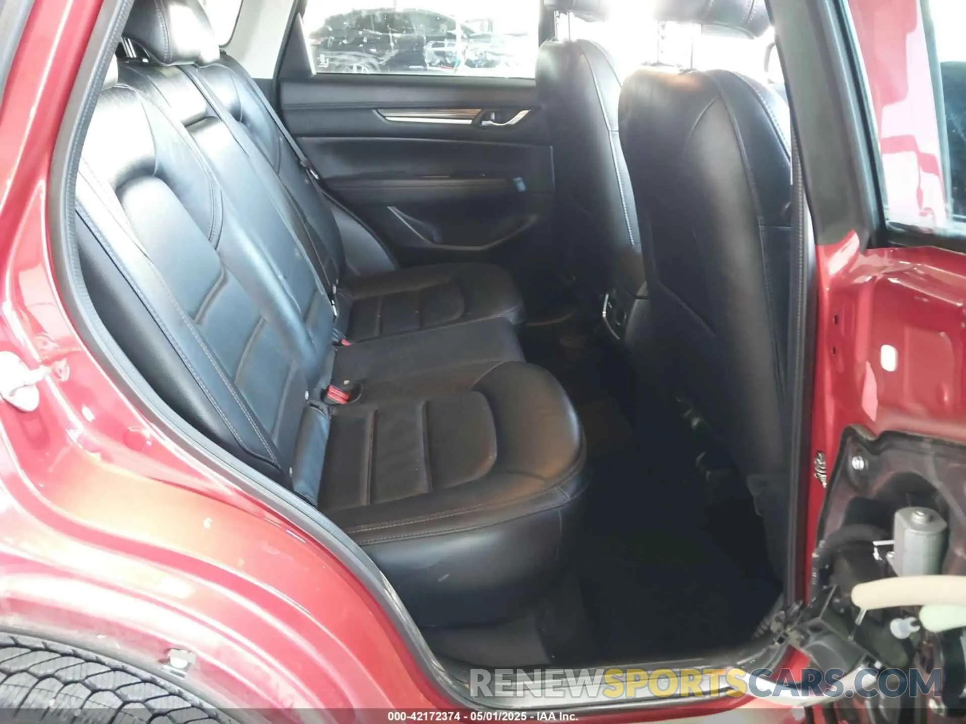 8 Photograph of a damaged car JM3KFADM6K0503813 MAZDA CX-5 2019