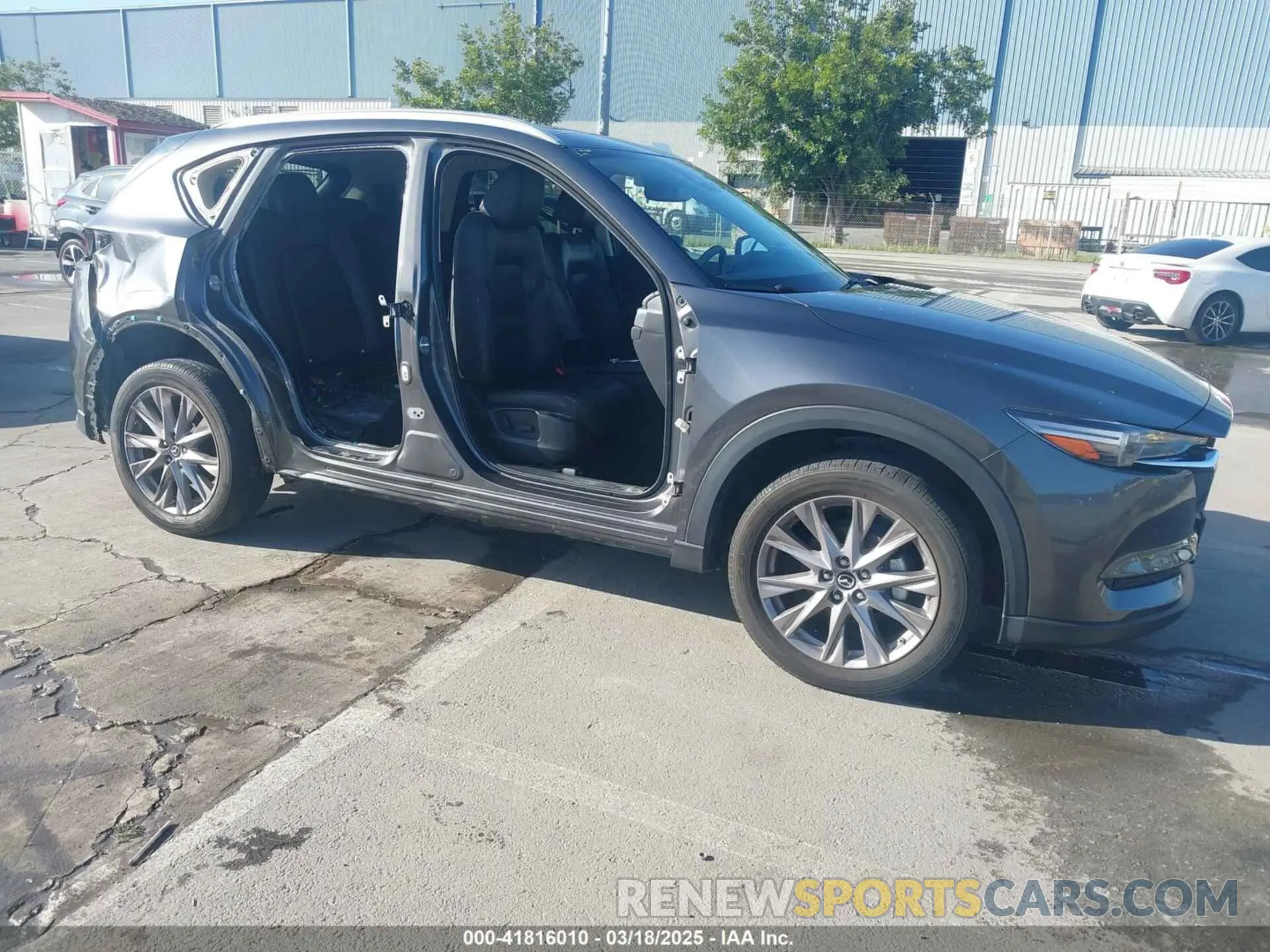 1 Photograph of a damaged car JM3KFADM7K1500753 MAZDA CX-5 2019