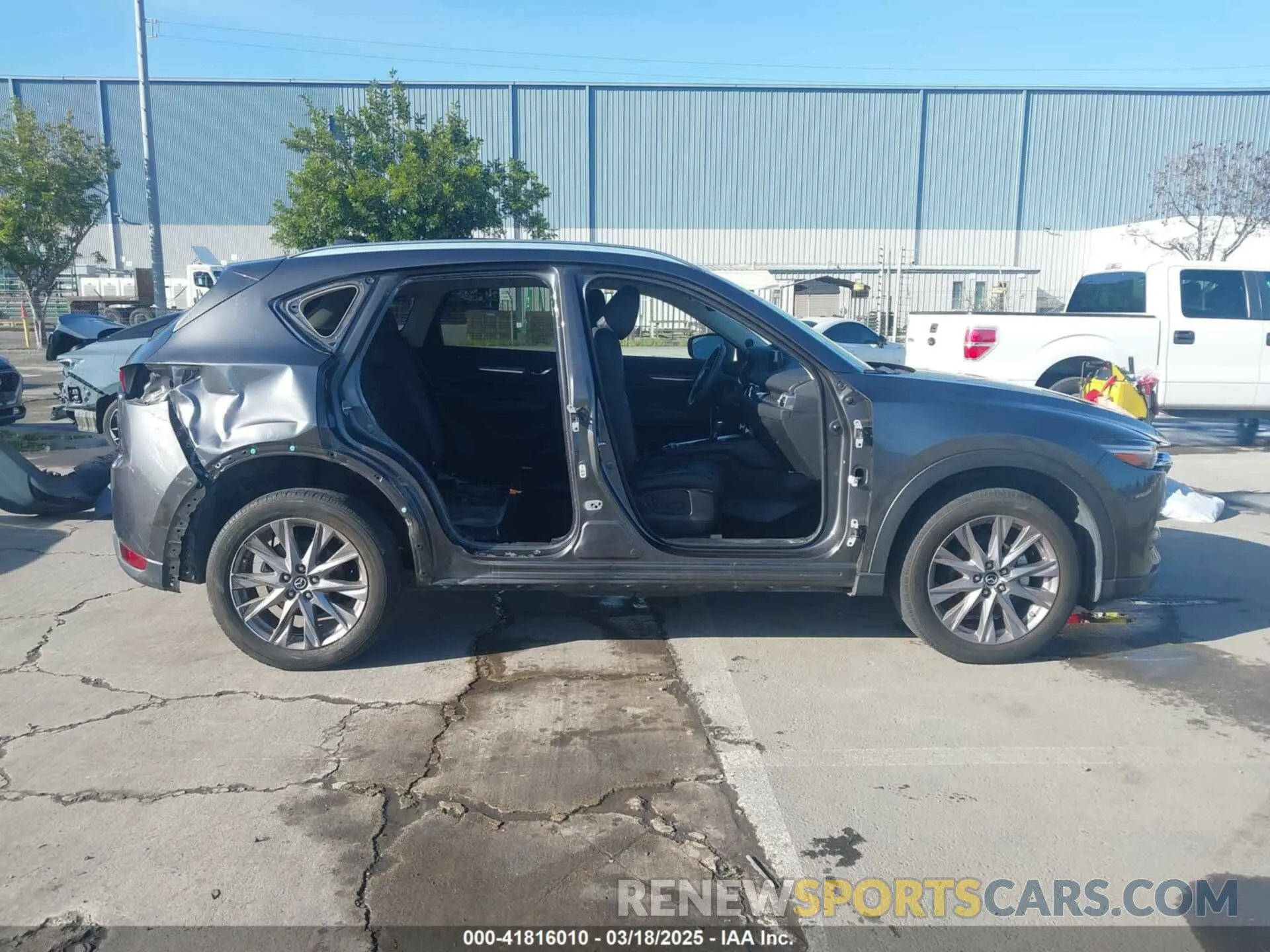 14 Photograph of a damaged car JM3KFADM7K1500753 MAZDA CX-5 2019