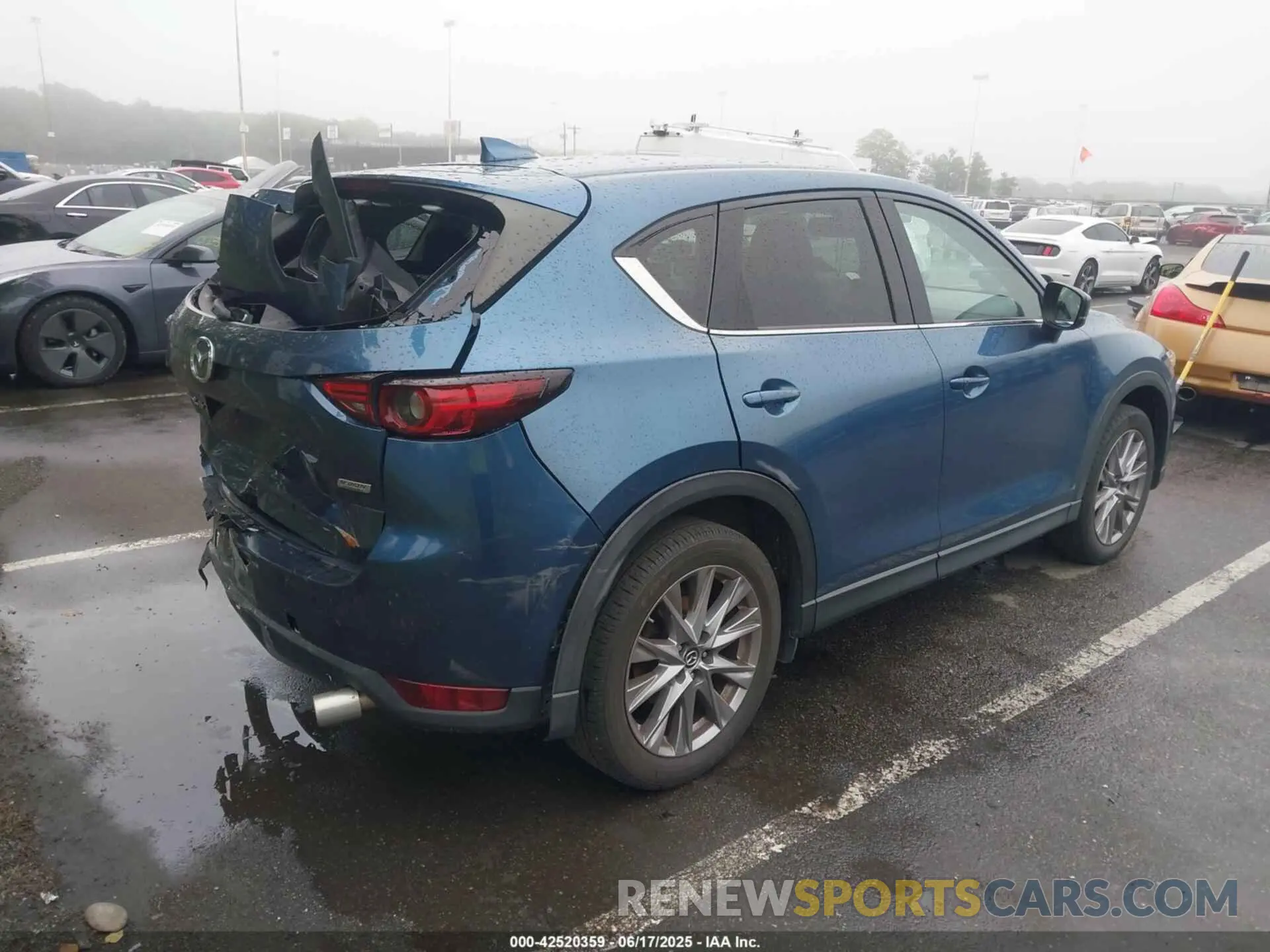 4 Photograph of a damaged car JM3KFADM9K1551347 MAZDA CX-5 2019