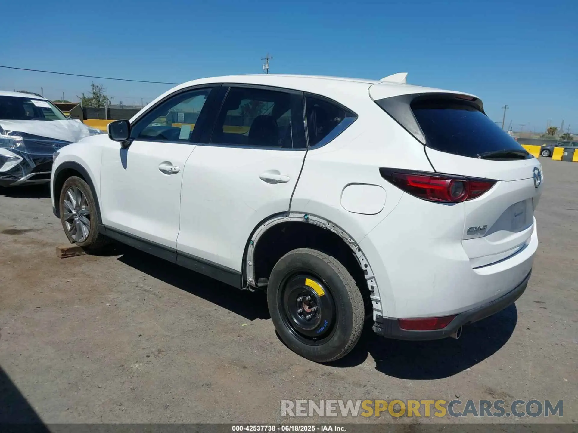 3 Photograph of a damaged car JM3KFADMXK0517911 MAZDA CX-5 2019