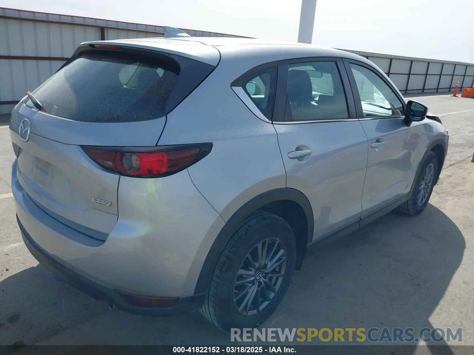 4 Photograph of a damaged car JM3KFBBM6K1582760 MAZDA CX-5 2019