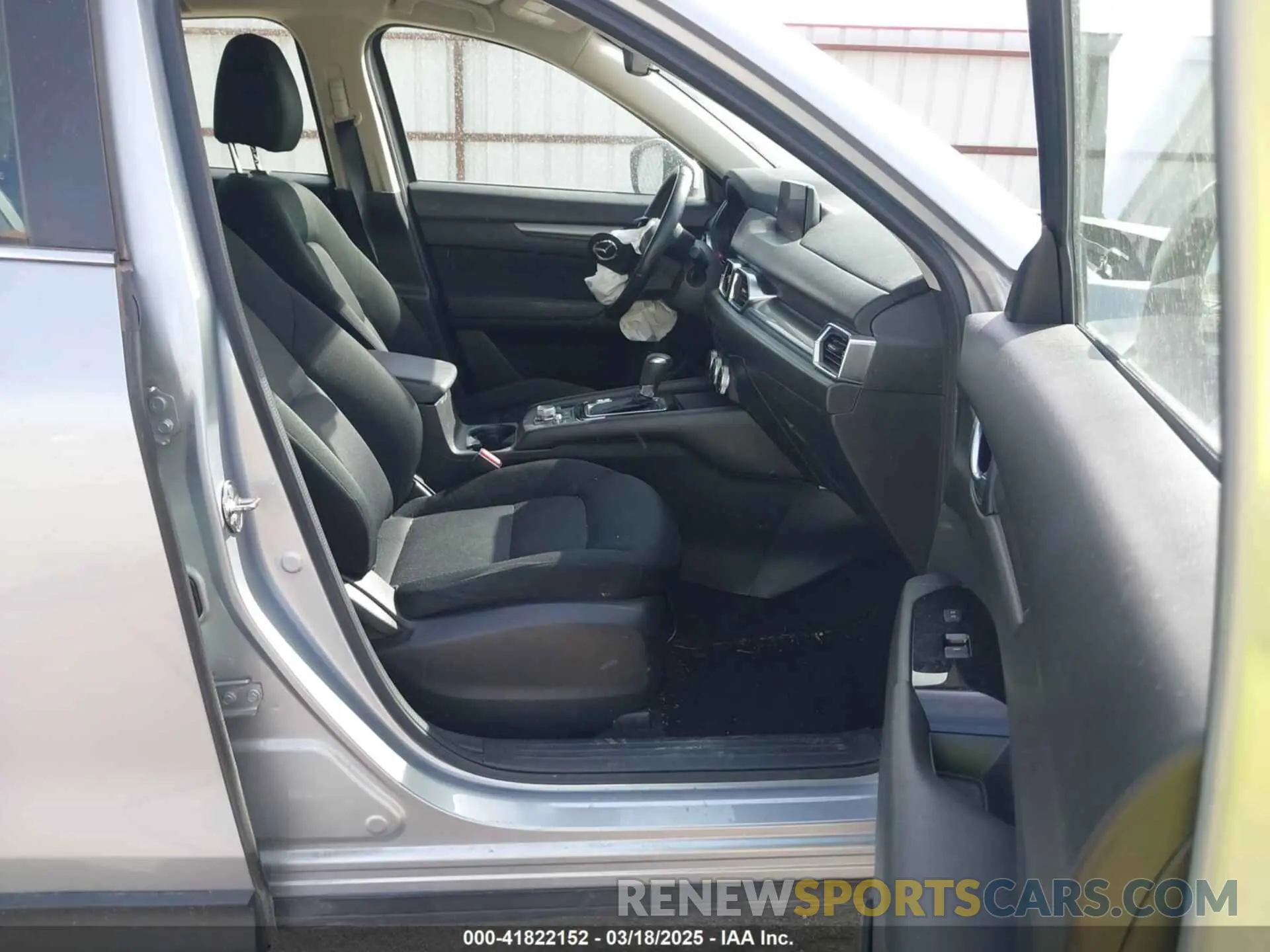 5 Photograph of a damaged car JM3KFBBM6K1582760 MAZDA CX-5 2019