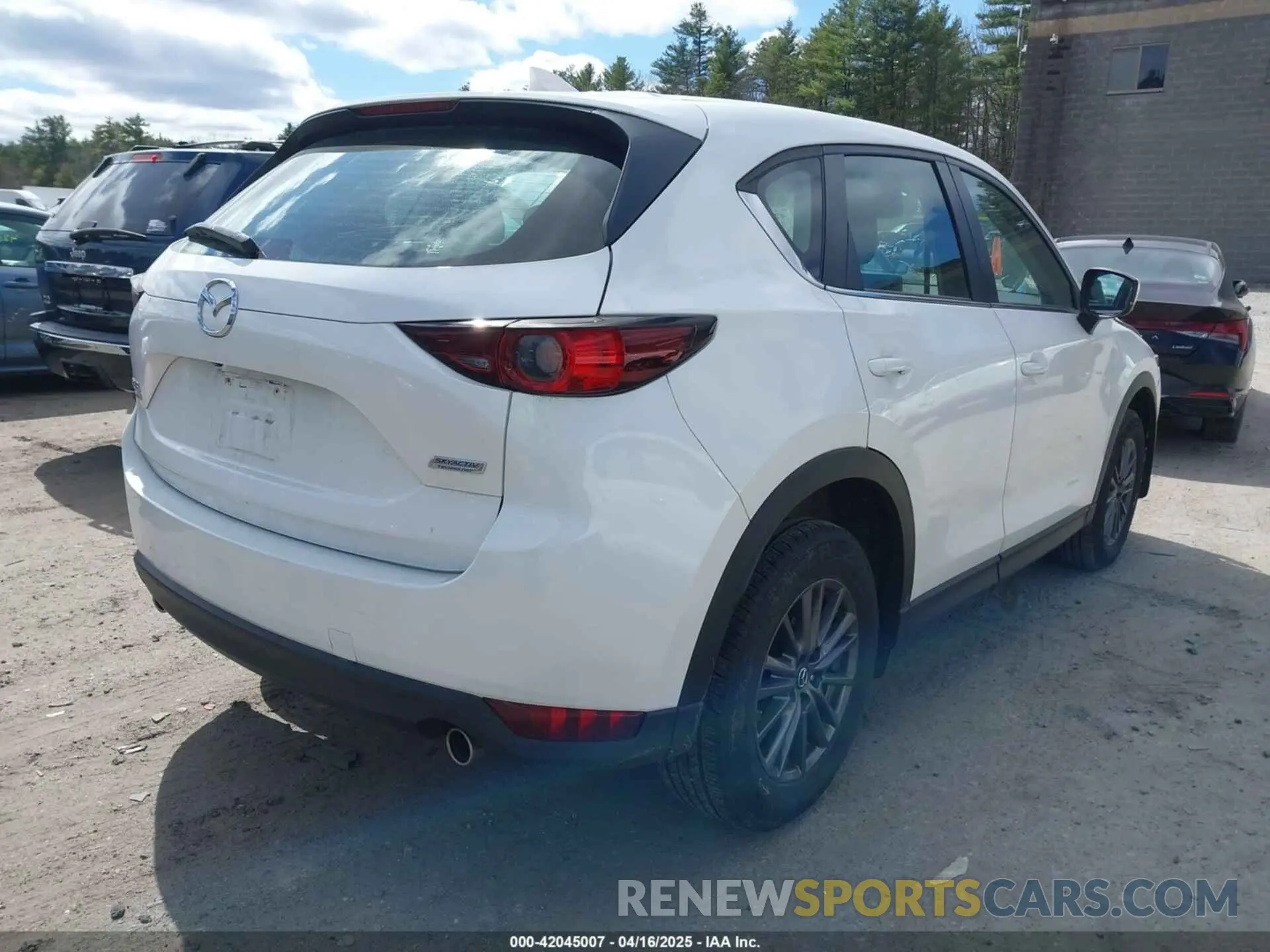 4 Photograph of a damaged car JM3KFBBM8K0667329 MAZDA CX-5 2019
