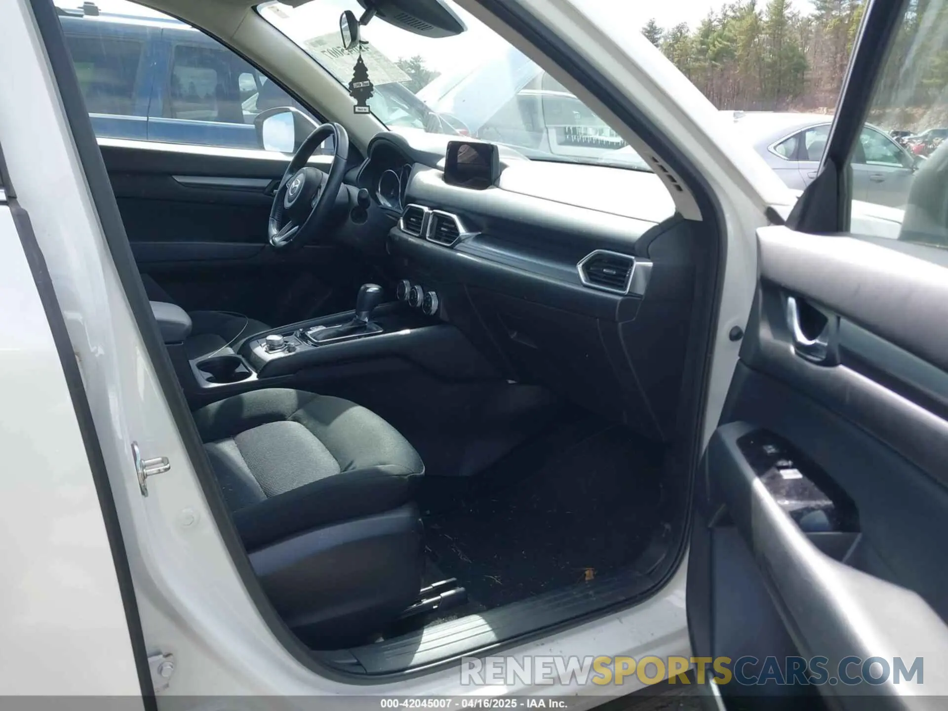 5 Photograph of a damaged car JM3KFBBM8K0667329 MAZDA CX-5 2019