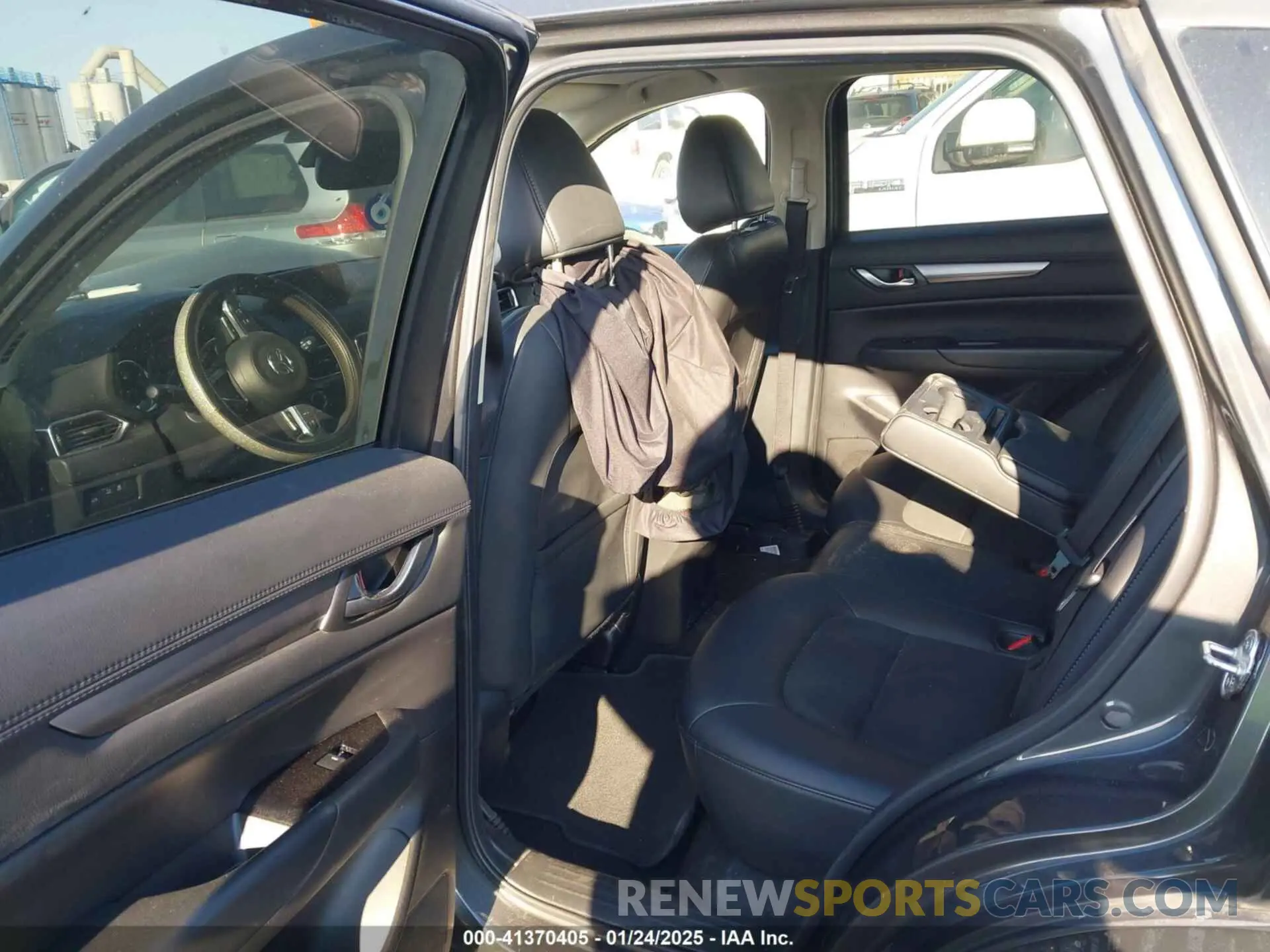 8 Photograph of a damaged car JM3KFBCM0K0573363 MAZDA CX-5 2019