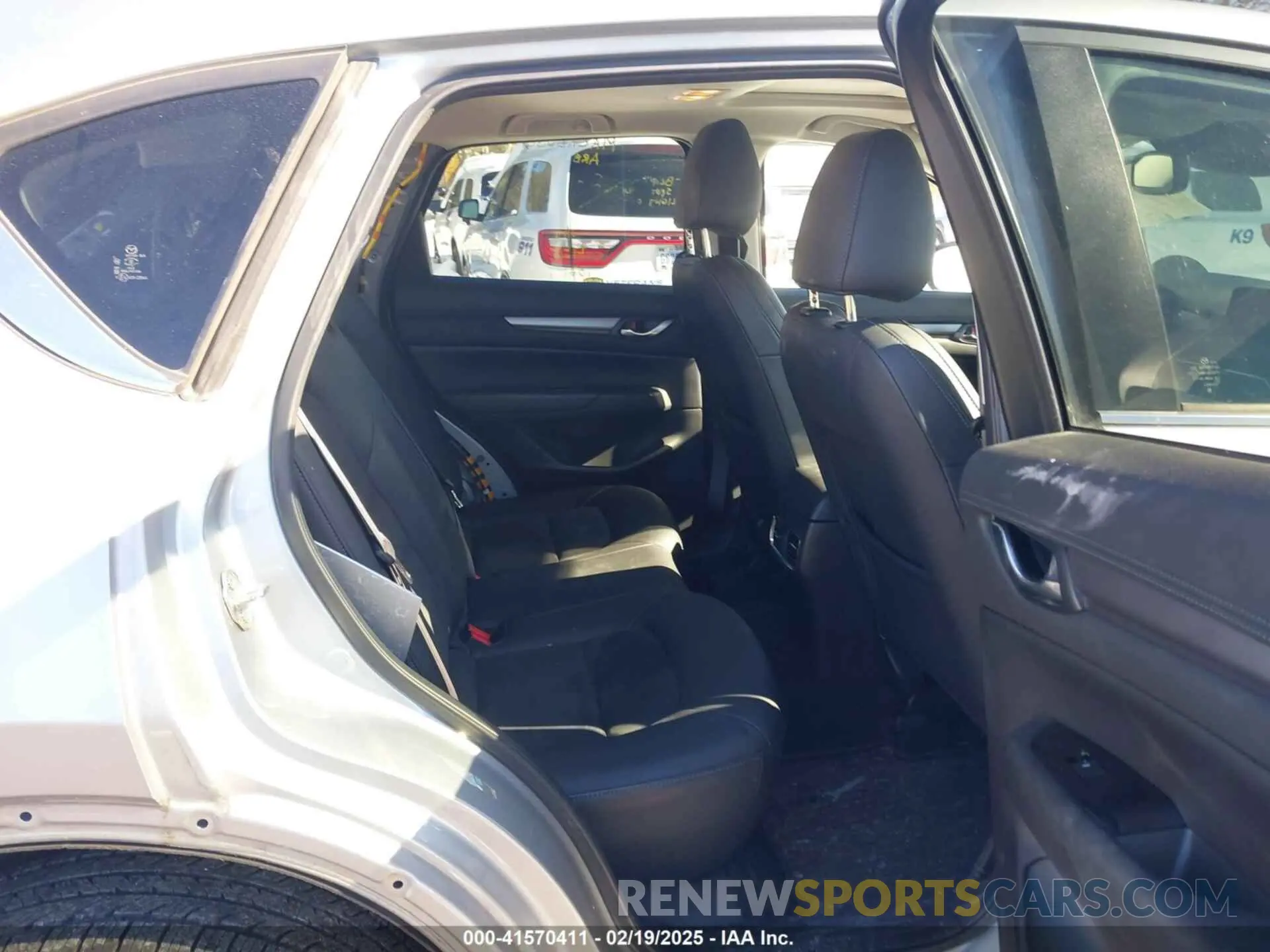 8 Photograph of a damaged car JM3KFBCM0K0670434 MAZDA CX-5 2019