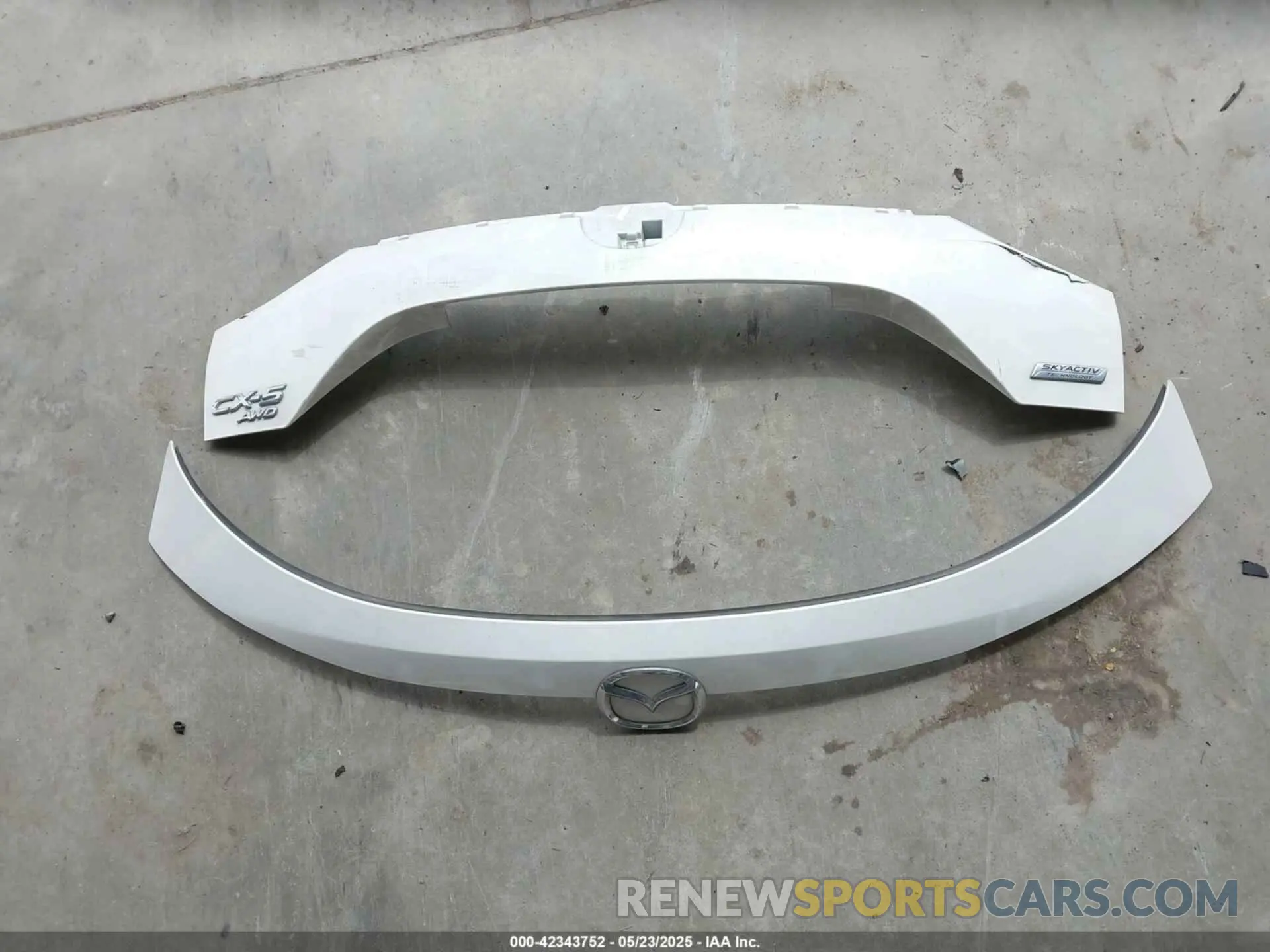 12 Photograph of a damaged car JM3KFBCM0K1626475 MAZDA CX-5 2019