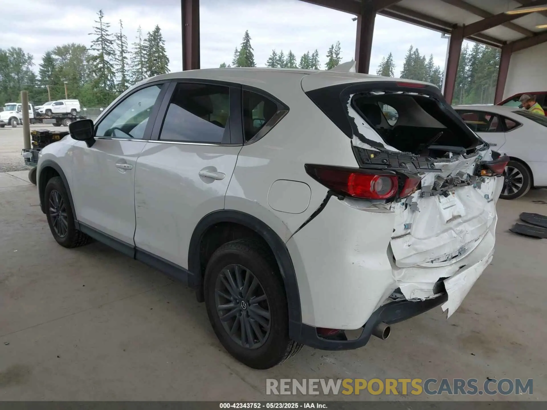 3 Photograph of a damaged car JM3KFBCM0K1626475 MAZDA CX-5 2019
