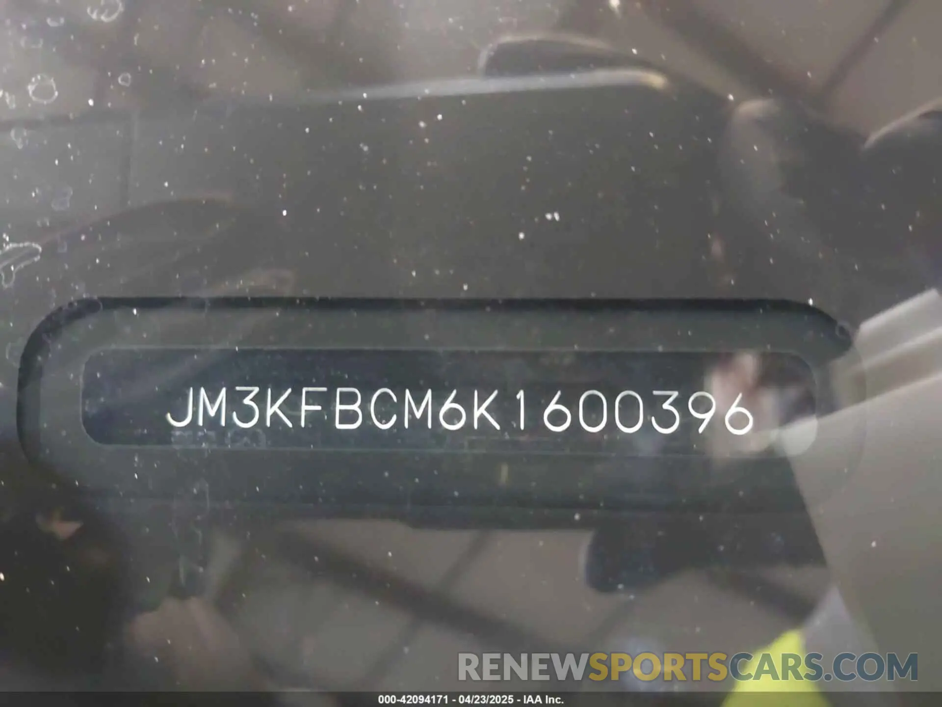 18 Photograph of a damaged car JM3KFBCM6K1600396 MAZDA CX-5 2019