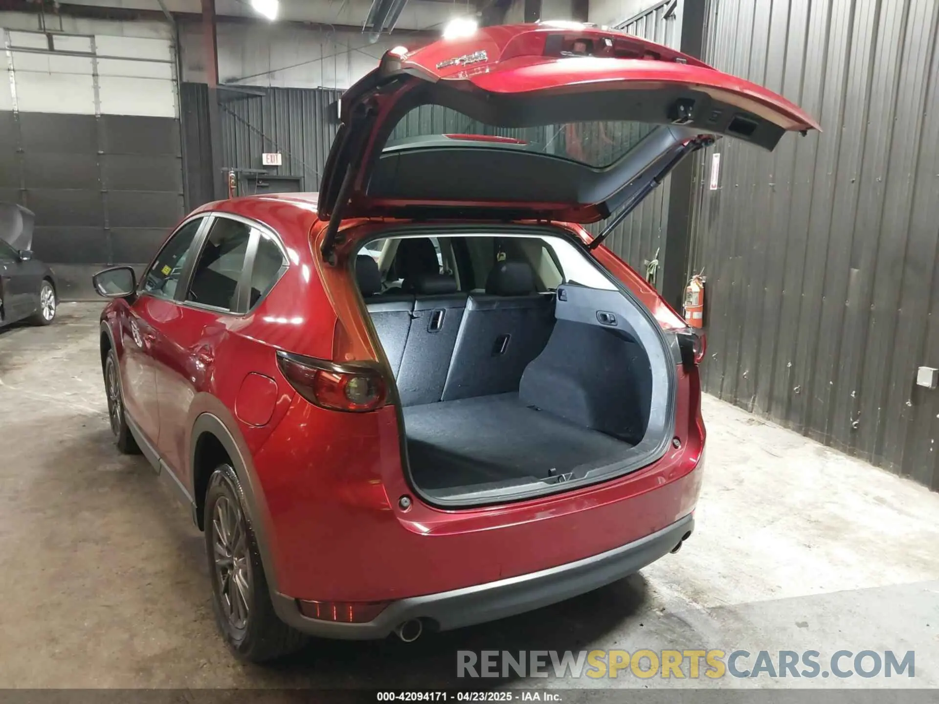 3 Photograph of a damaged car JM3KFBCM6K1600396 MAZDA CX-5 2019