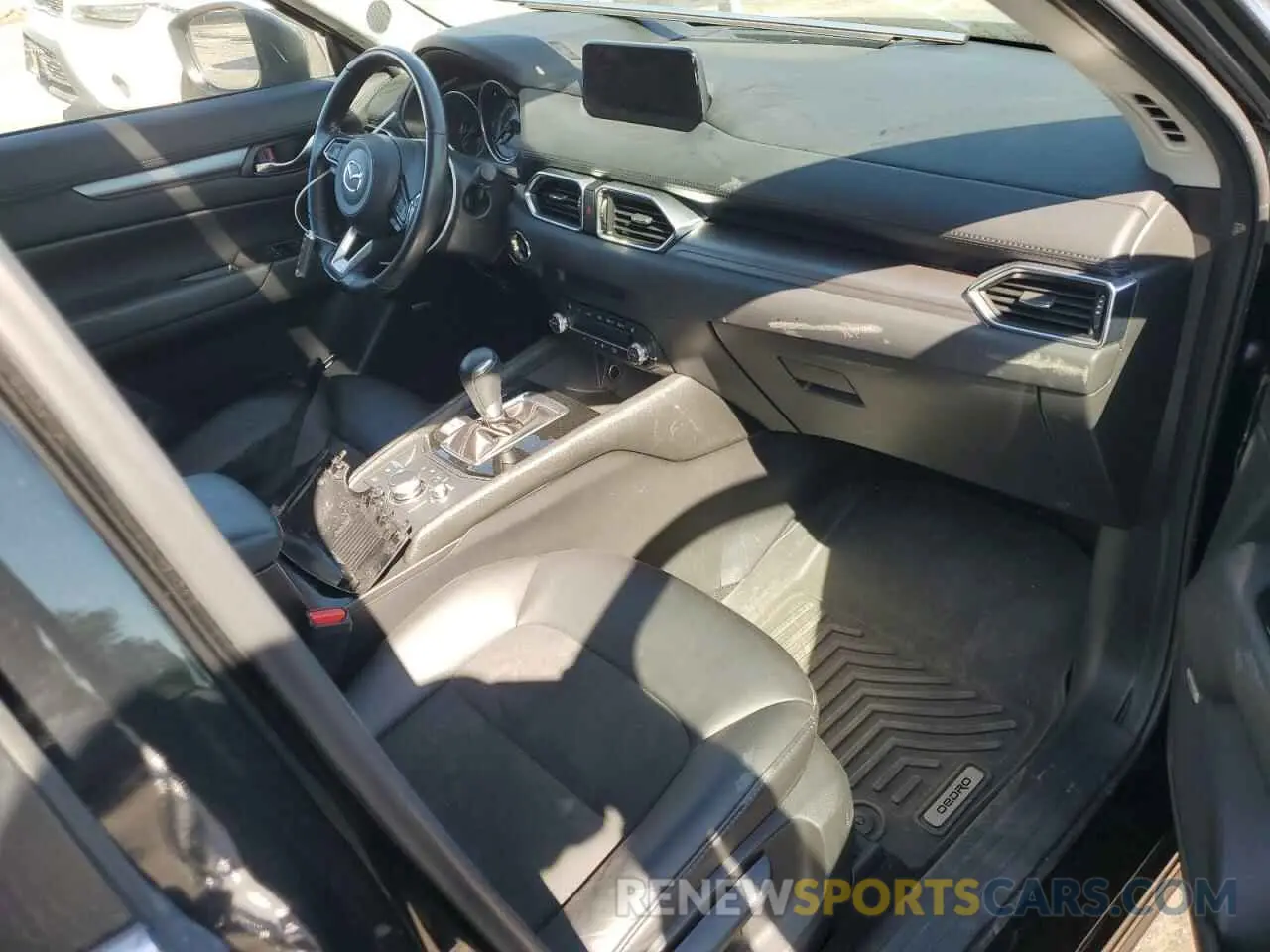 8 Photograph of a damaged car JM3KFBCM8K1506780 MAZDA CX-5 2019