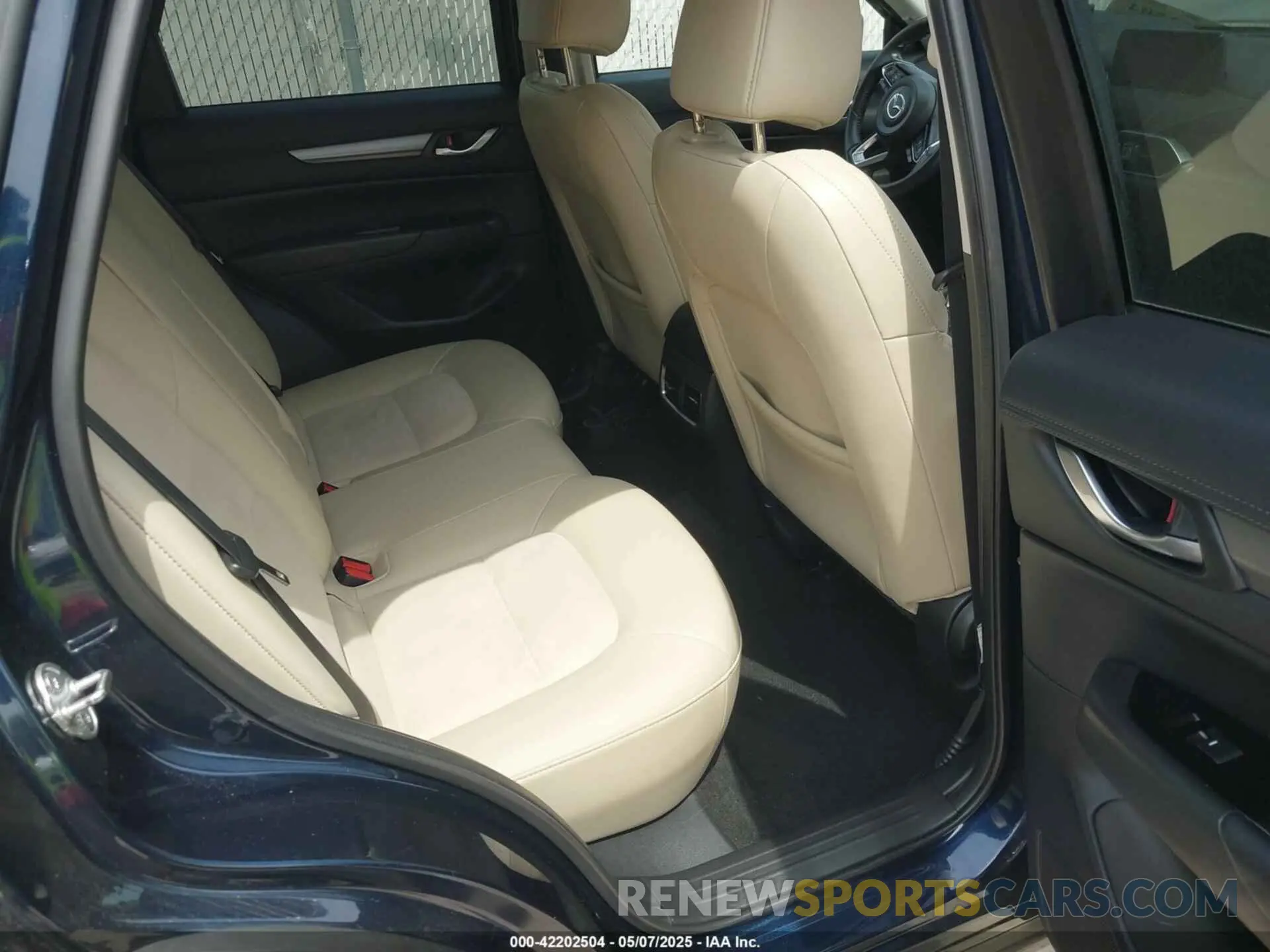 8 Photograph of a damaged car JM3KFBCM9K0673753 MAZDA CX-5 2019