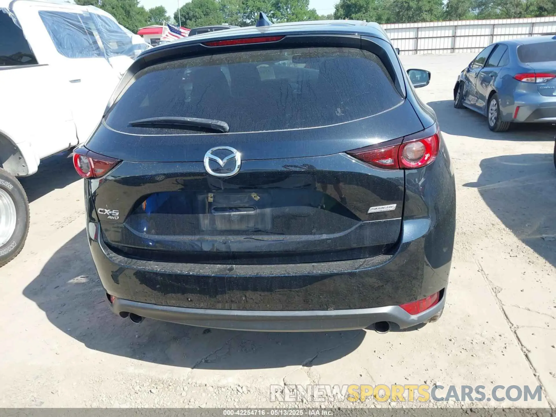 17 Photograph of a damaged car JM3KFBCMXK0589862 MAZDA CX-5 2019