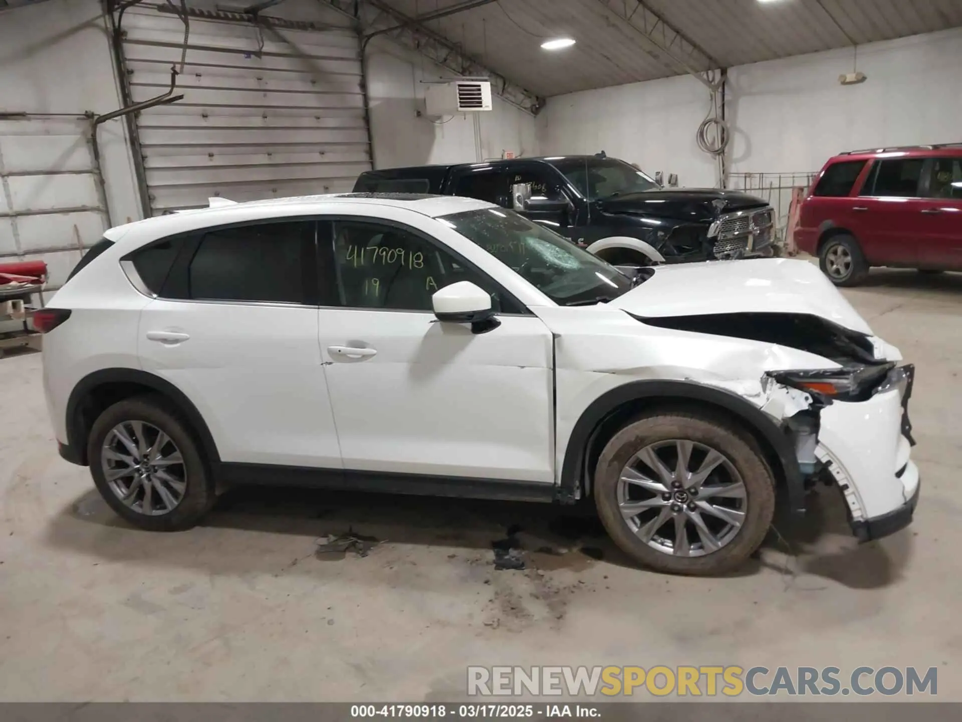 13 Photograph of a damaged car JM3KFBDM1K0622519 MAZDA CX-5 2019