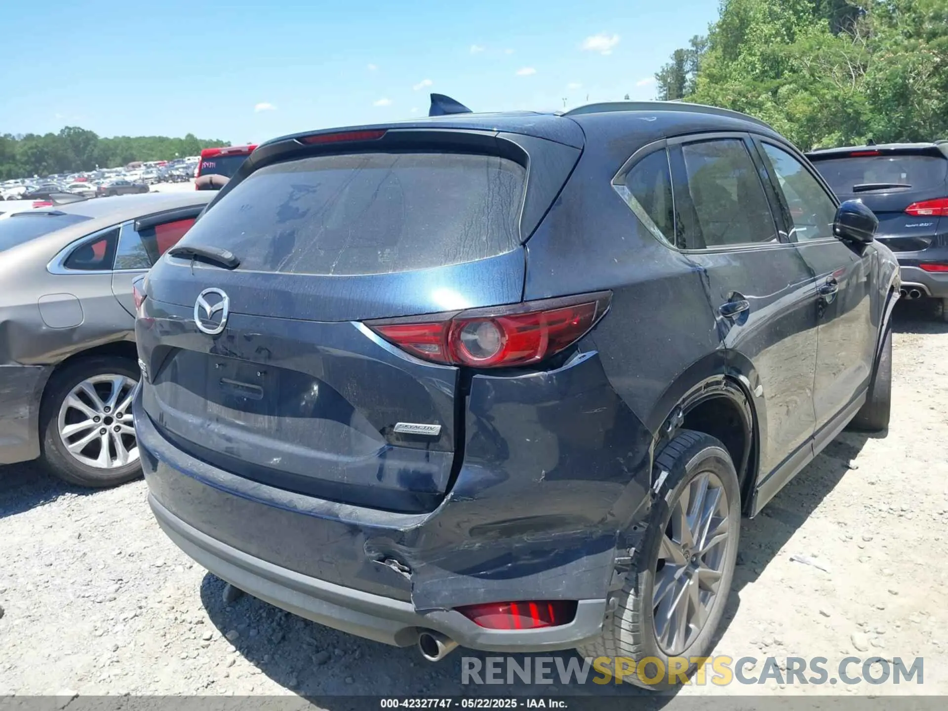 4 Photograph of a damaged car JM3KFBDM1K1507901 MAZDA CX-5 2019